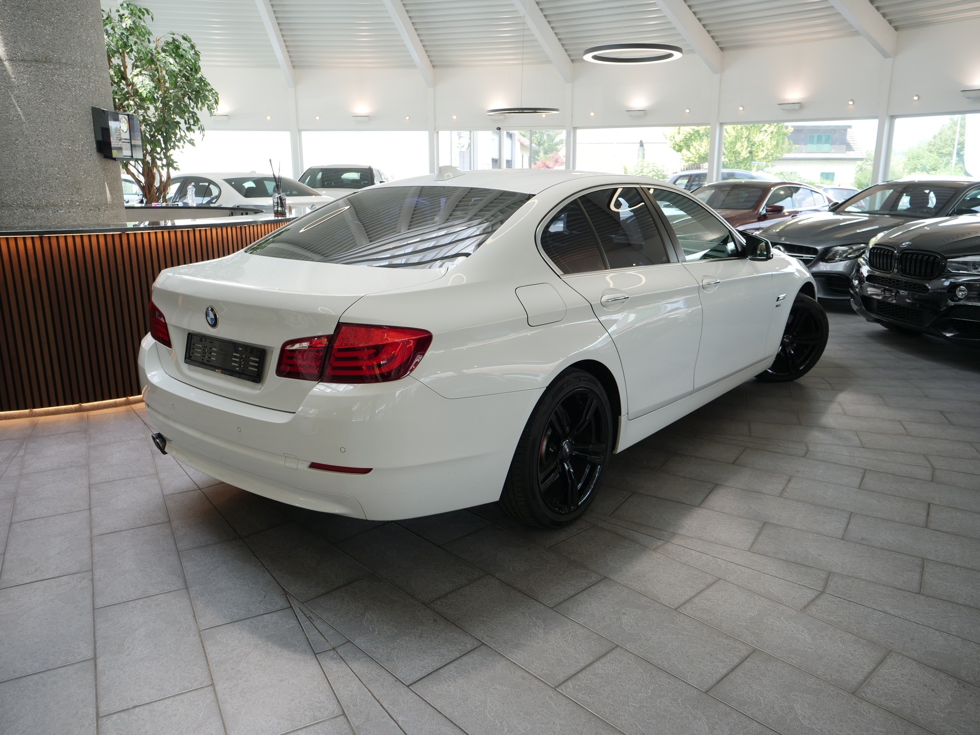 BMW 530d xDrive Steptronic-image-1