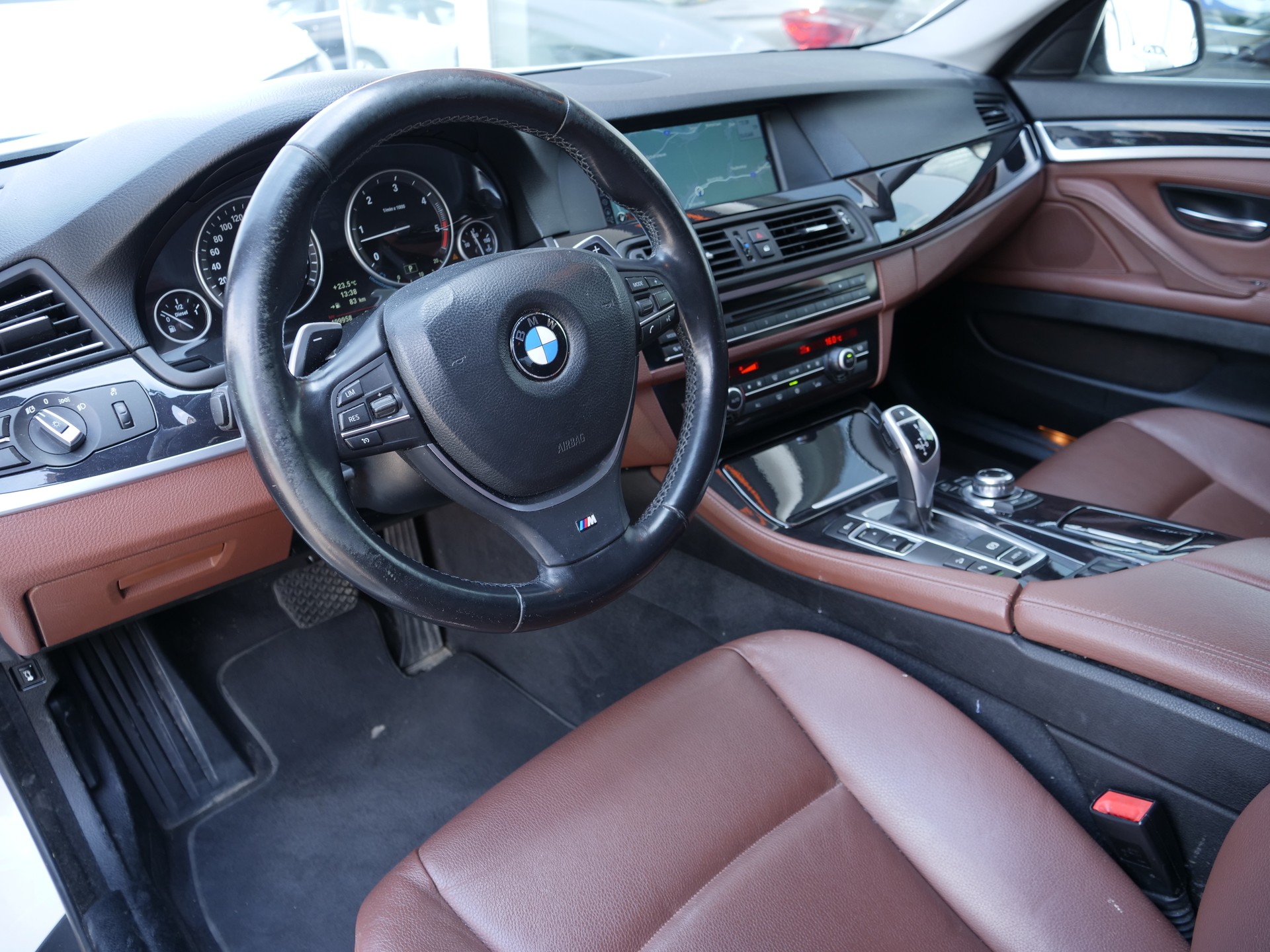 BMW 530d xDrive Steptronic-image-6