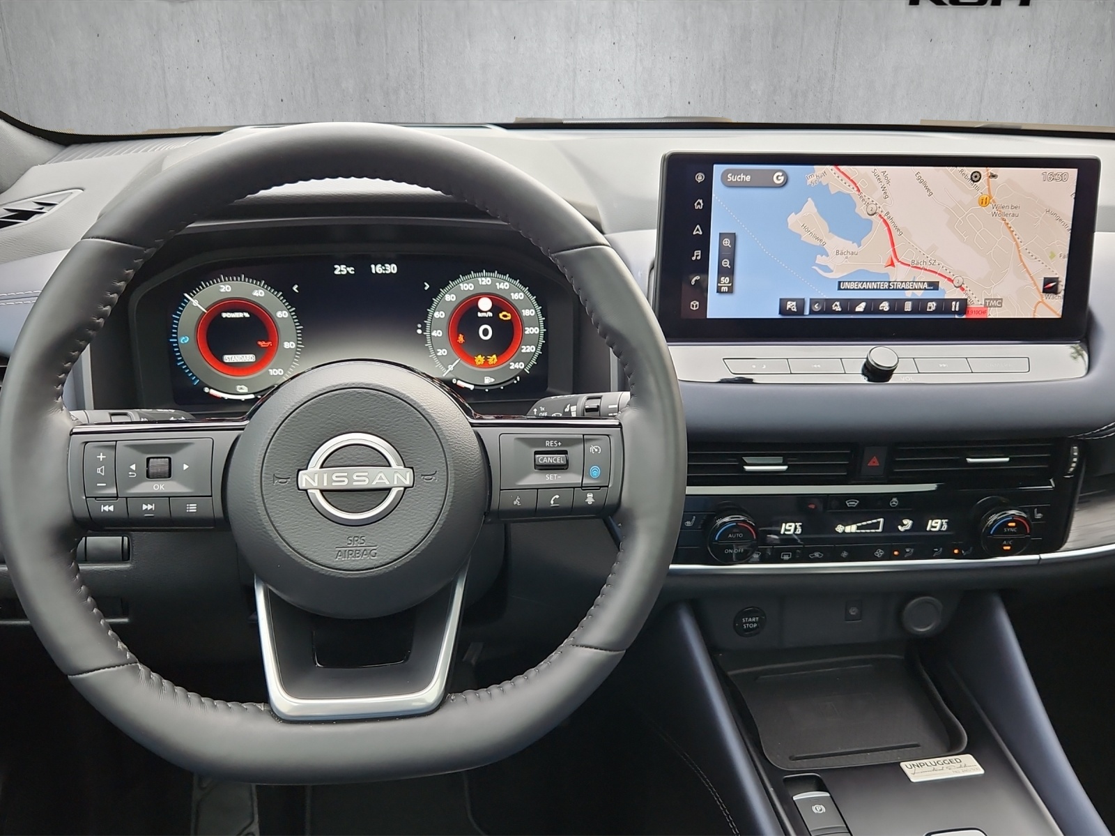 NISSAN Qashqai 1.5 VC-T Unplugged-image-9