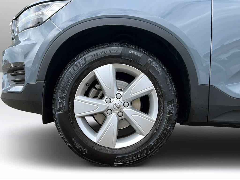 VOLVO XC40 1.5 T3 Momentum Light-image-7