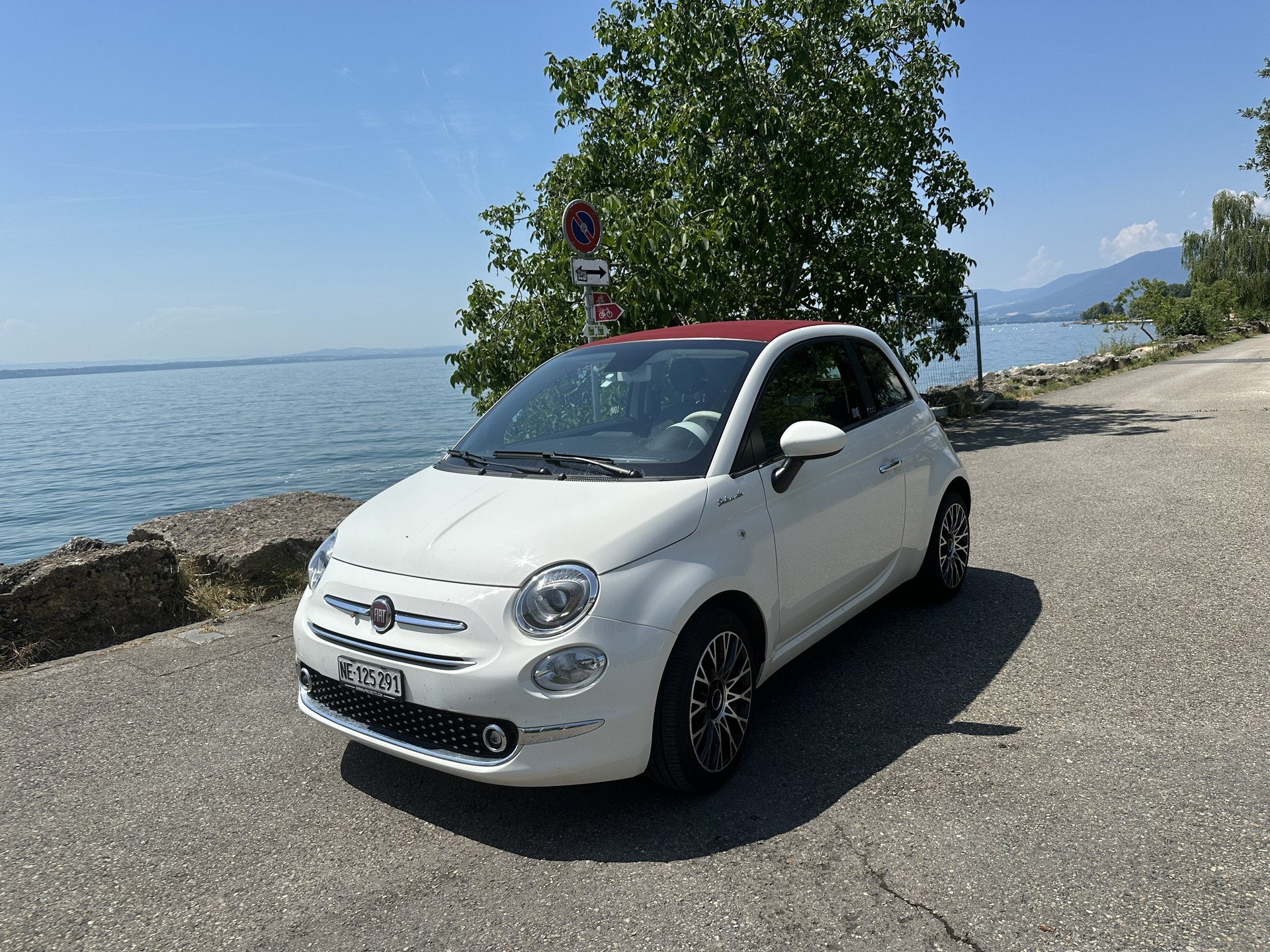 FIAT Fiat 500C 1.0 Hybrid Dolcevita Cabriolet-image-1
