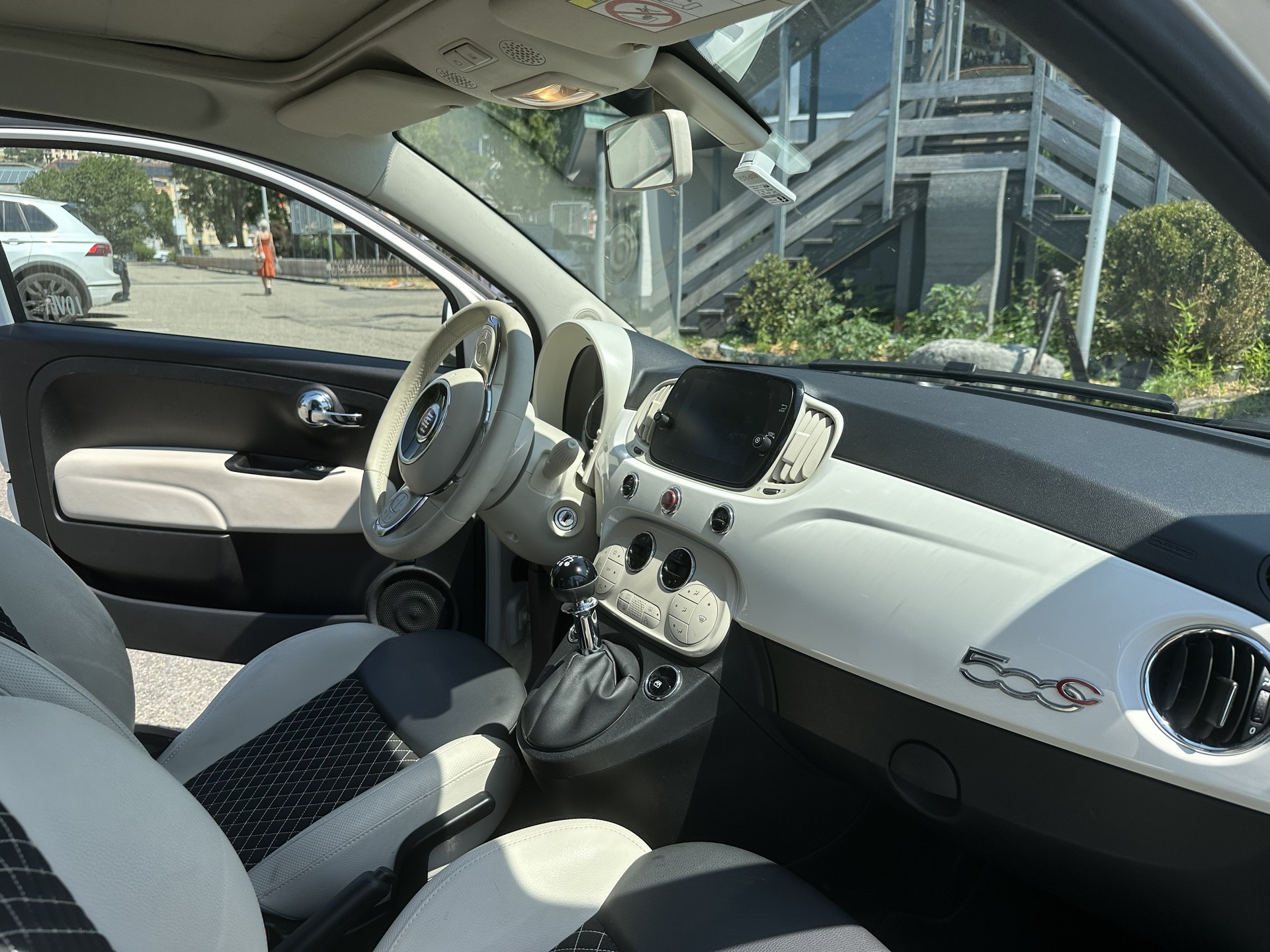 FIAT Fiat 500C 1.0 Hybrid Dolcevita Cabriolet-image-2