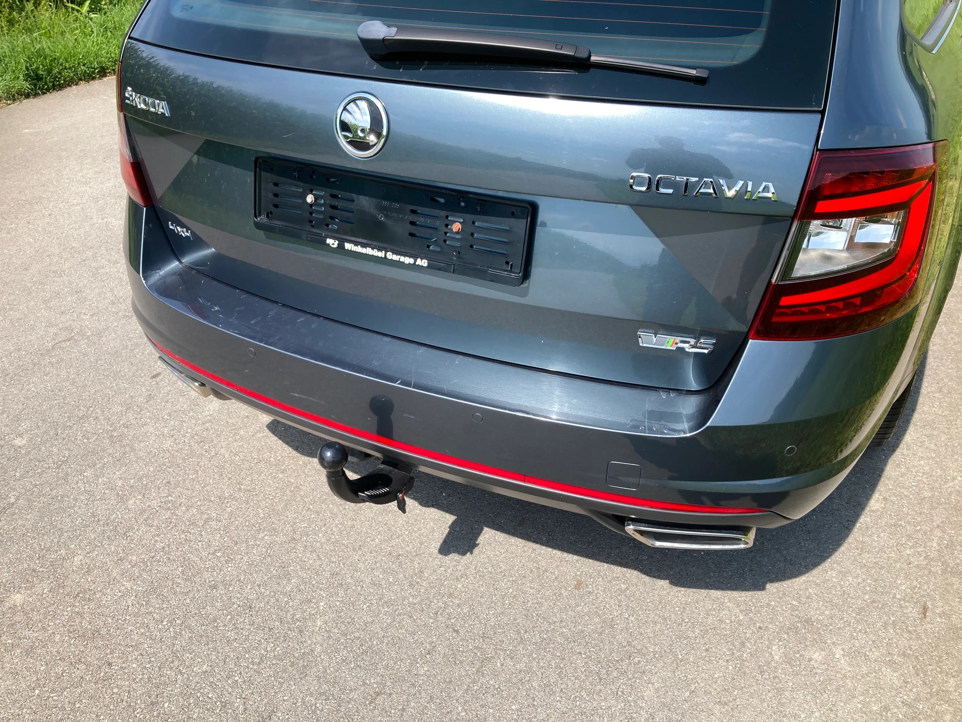 SKODA Octavia Combi 2.0 TDI RS 4x4 DSG mit Anhängerkupplung-image-5