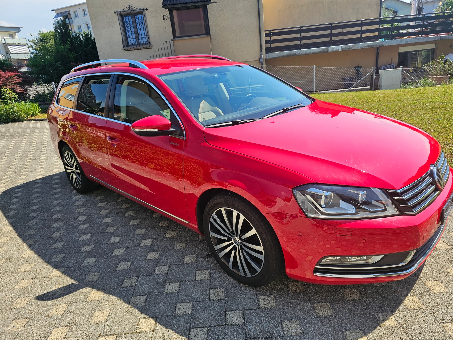VW 2.0 TDI 140 BlueMT Design DSG-image-1