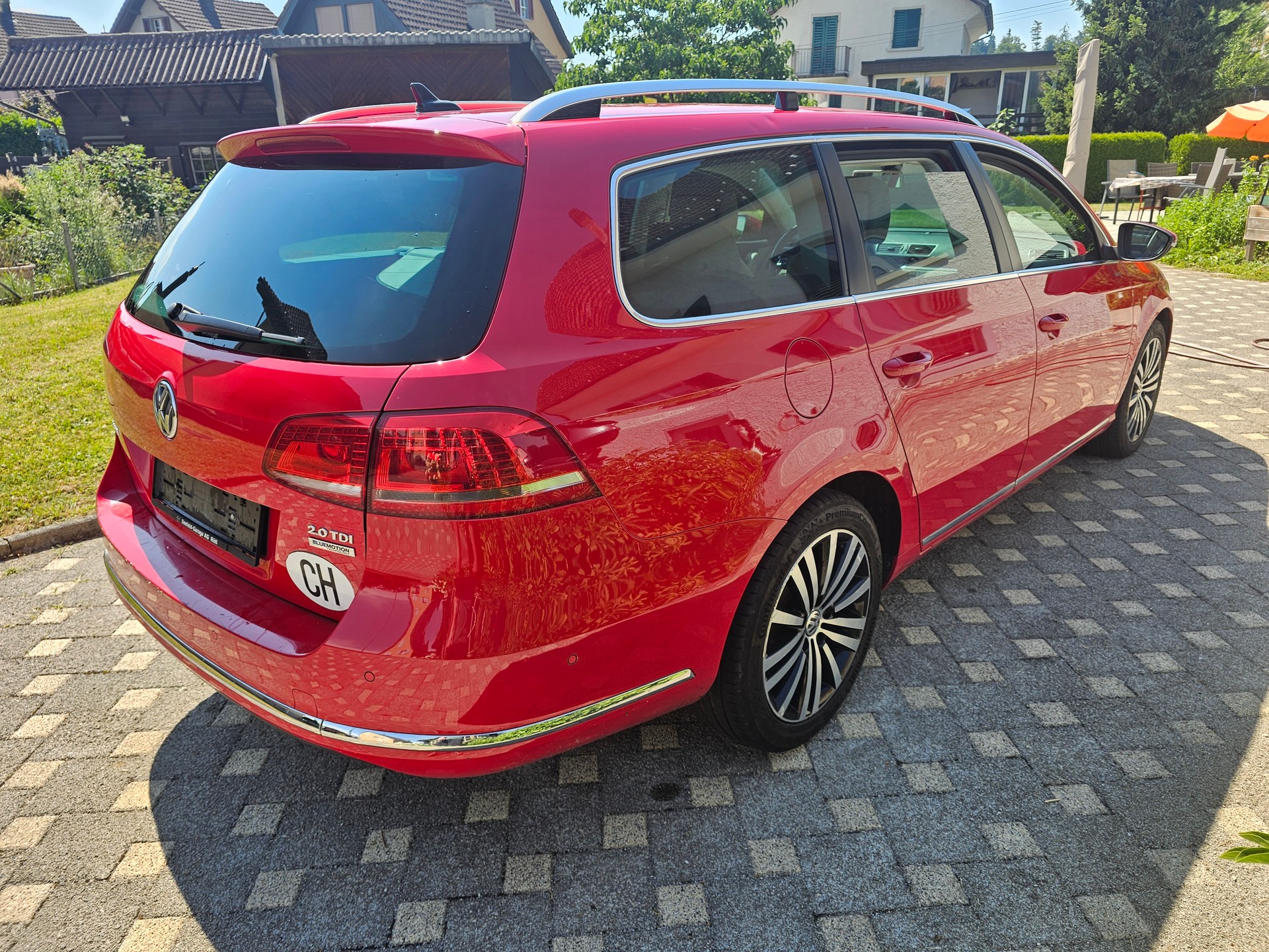 VW 2.0 TDI 140 BlueMT Design DSG-image-2