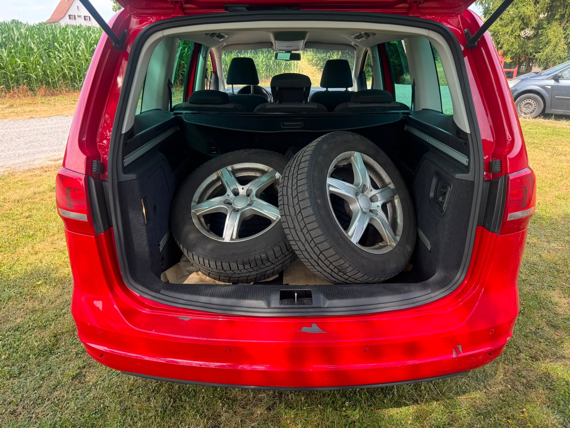 VW Sharan 2.0 TDI BMT Comfortline 4Motion-image-8