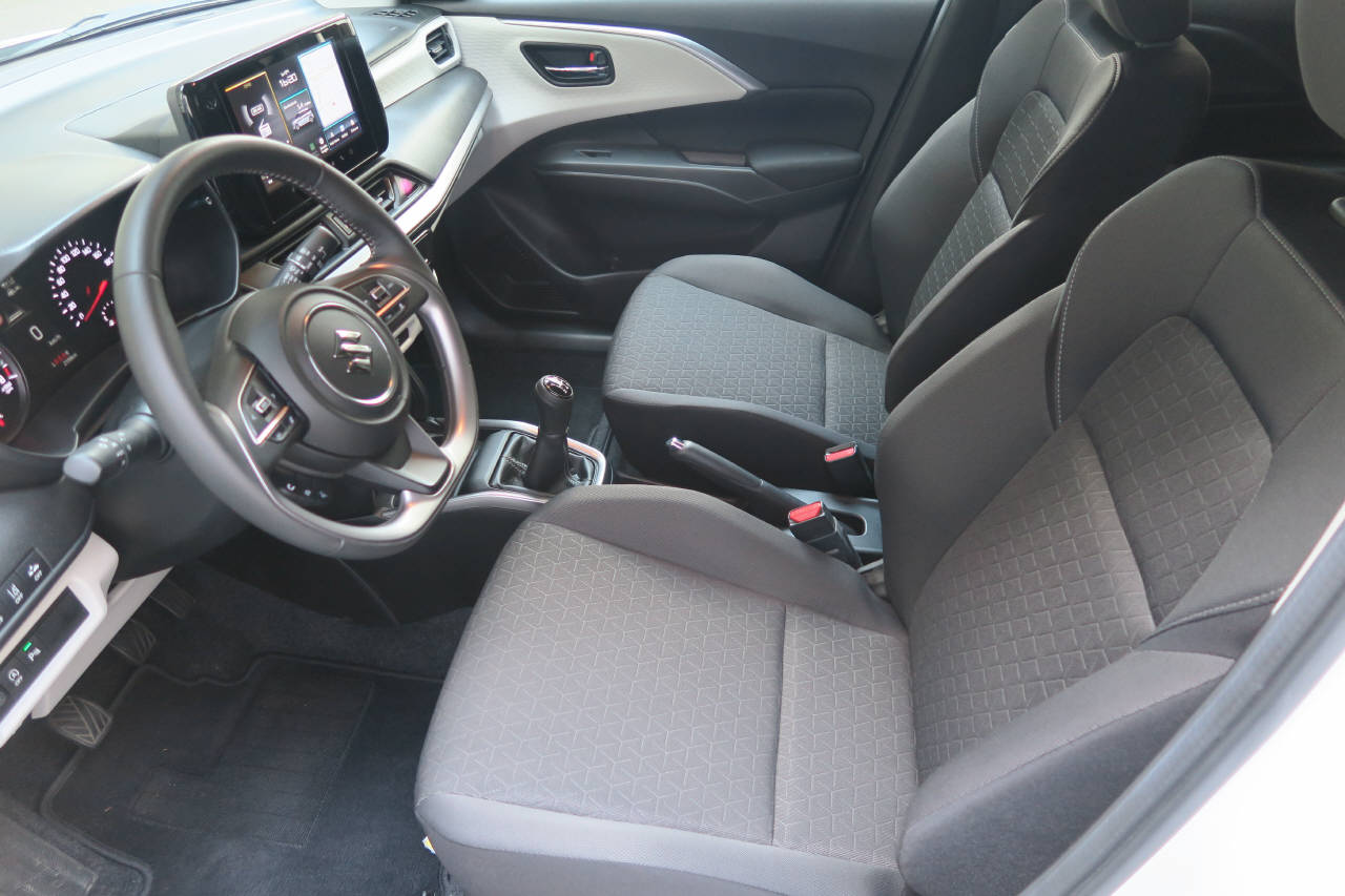 SUZUKI Swift 1.2 Compact Top Hybrid 4x4-image-3