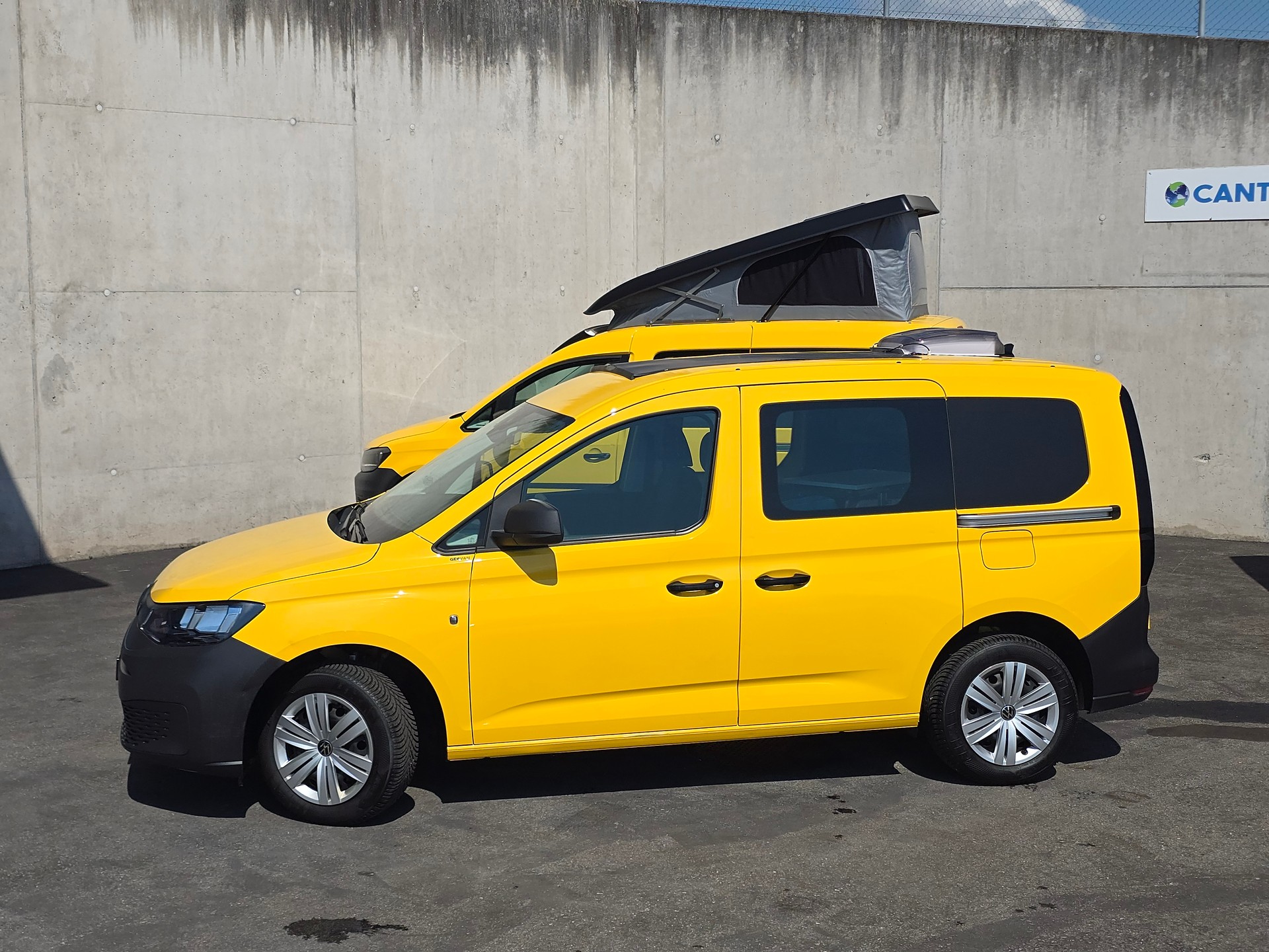 VW CADDY 2.0 TDI 122PS - neues Model - AlIrad - Klima - Fensterbus-image-3