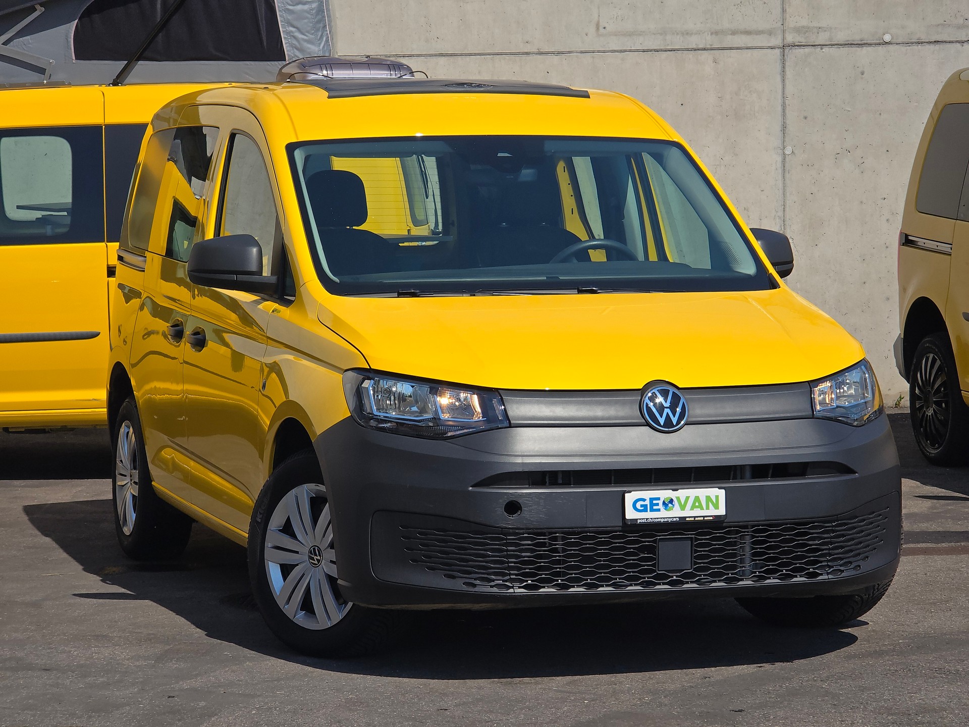 VW CADDY 2.0 TDI 122PS - neues Model - AlIrad - Klima - Fensterbus-image-0