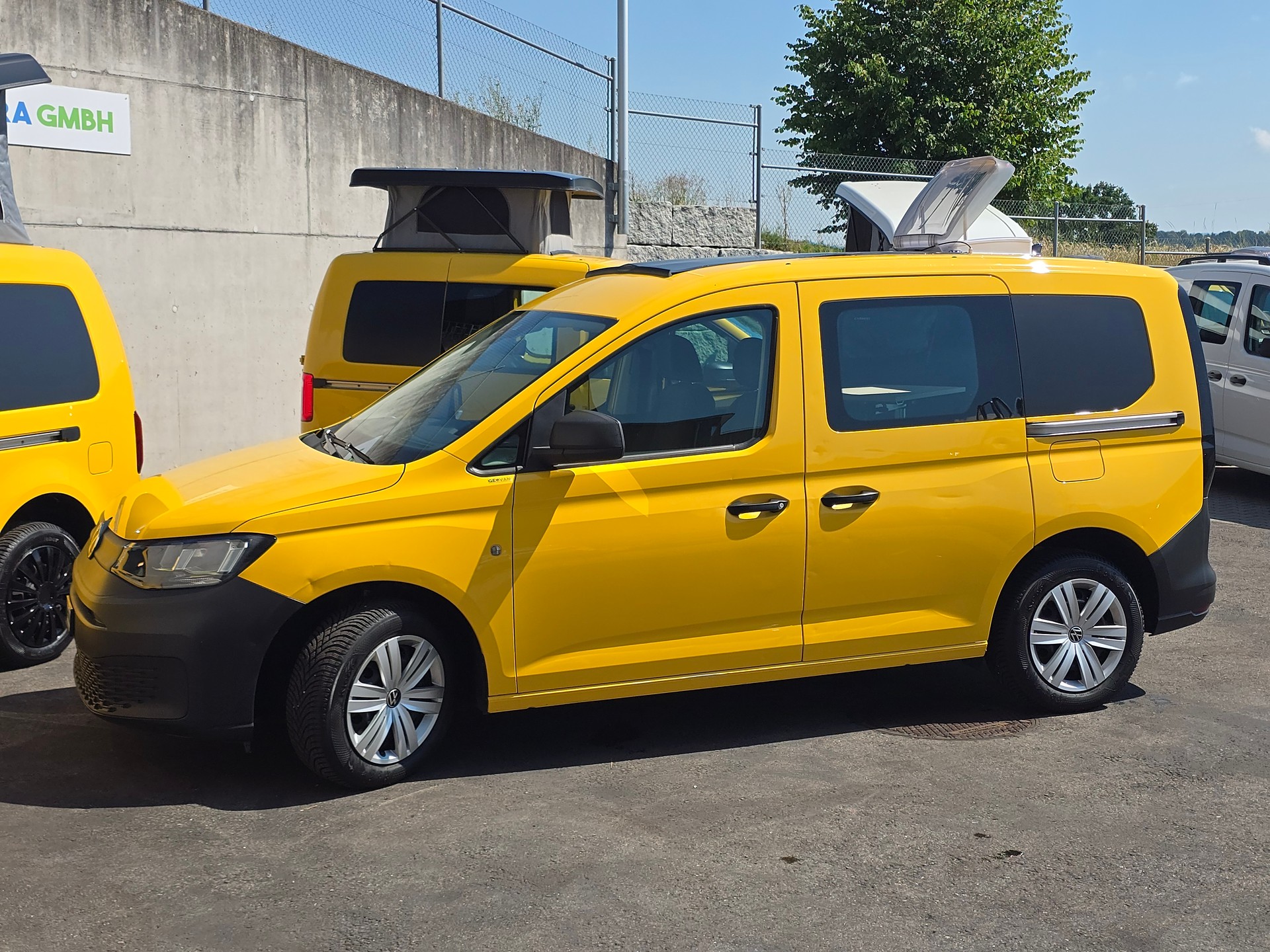 VW CADDY 2.0 TDI 122PS - neues Model - AlIrad - Klima - Fensterbus-image-6