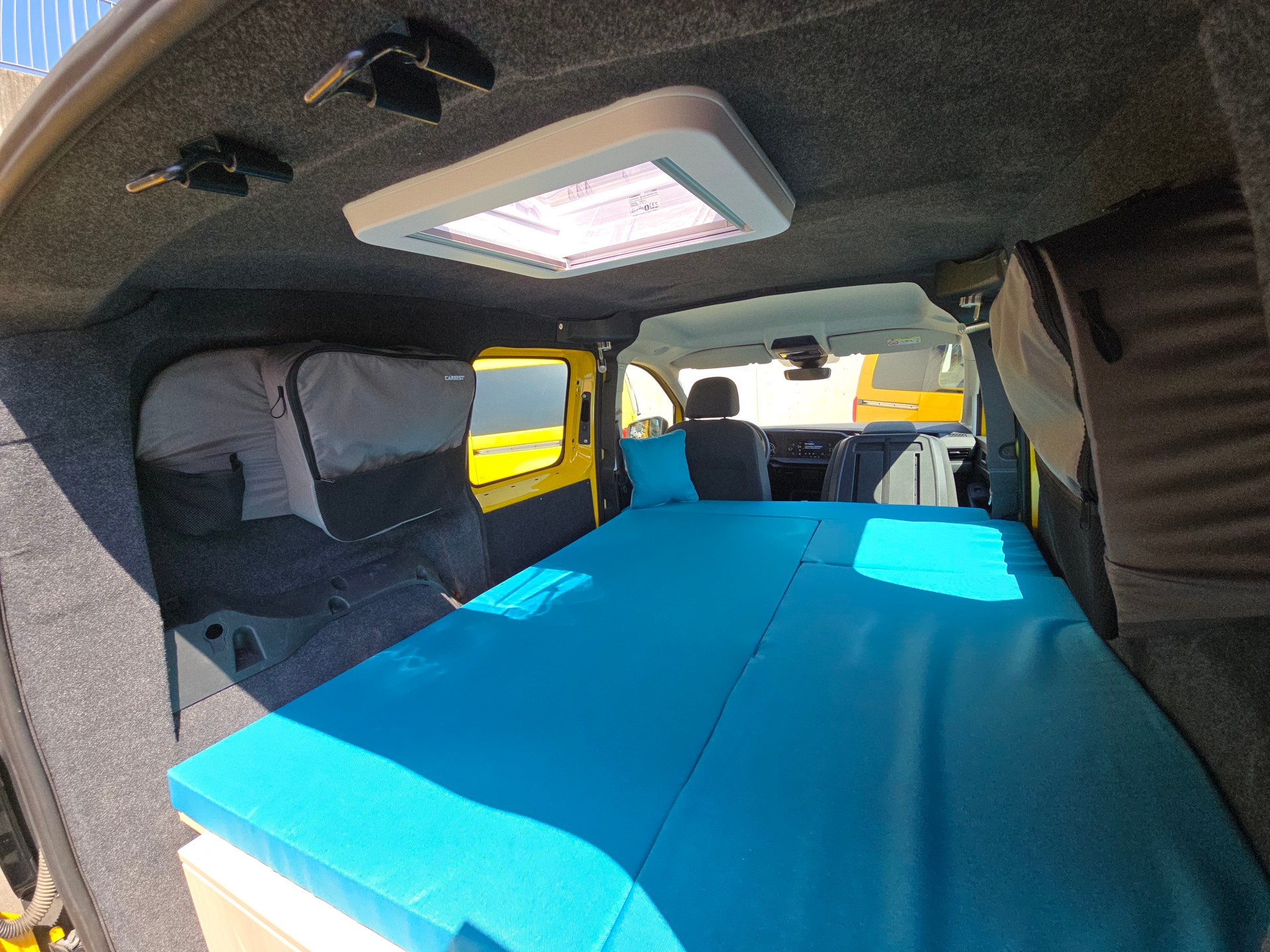 VW CADDY 2.0 TDI 122PS - neues Model - AlIrad - Klima - Fensterbus-image-13