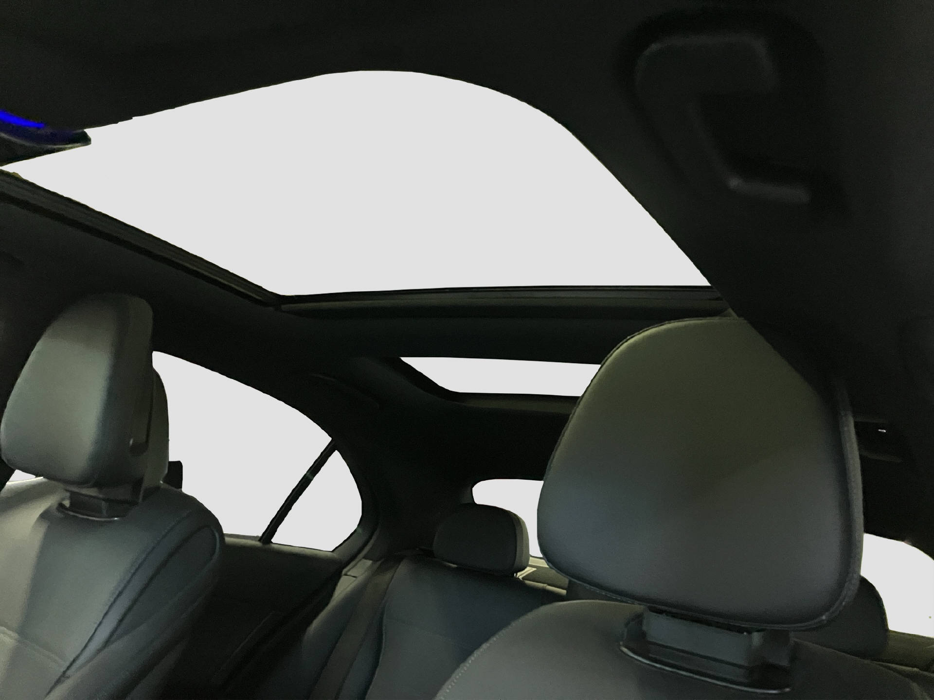 MERCEDES-BENZ C 200 AMG Line 4MATIC-image-10