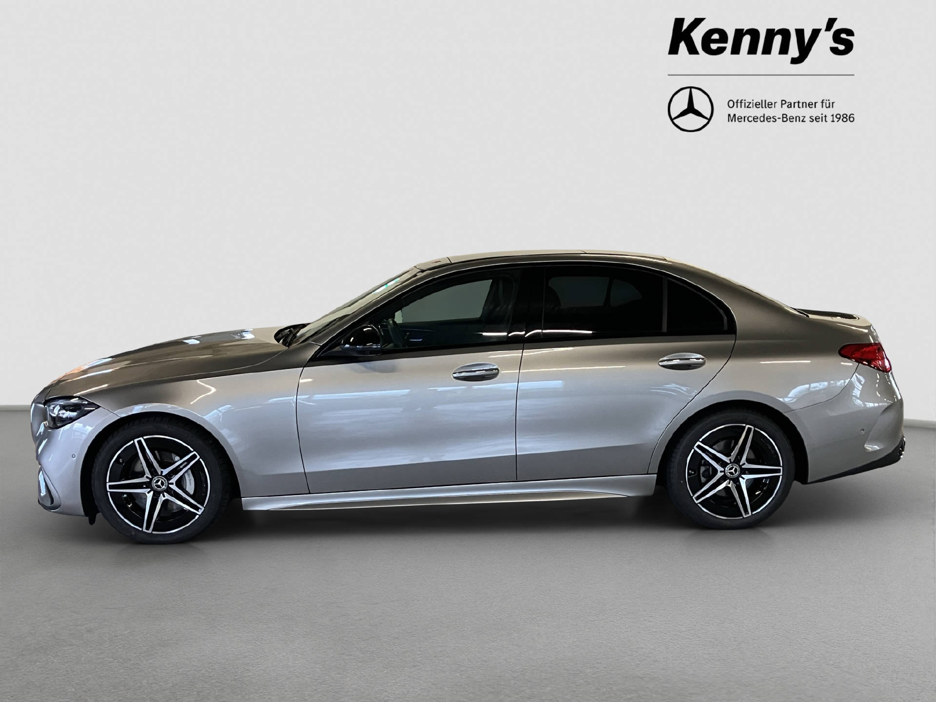 MERCEDES-BENZ C 200 AMG Line 4MATIC-showroom-element-2