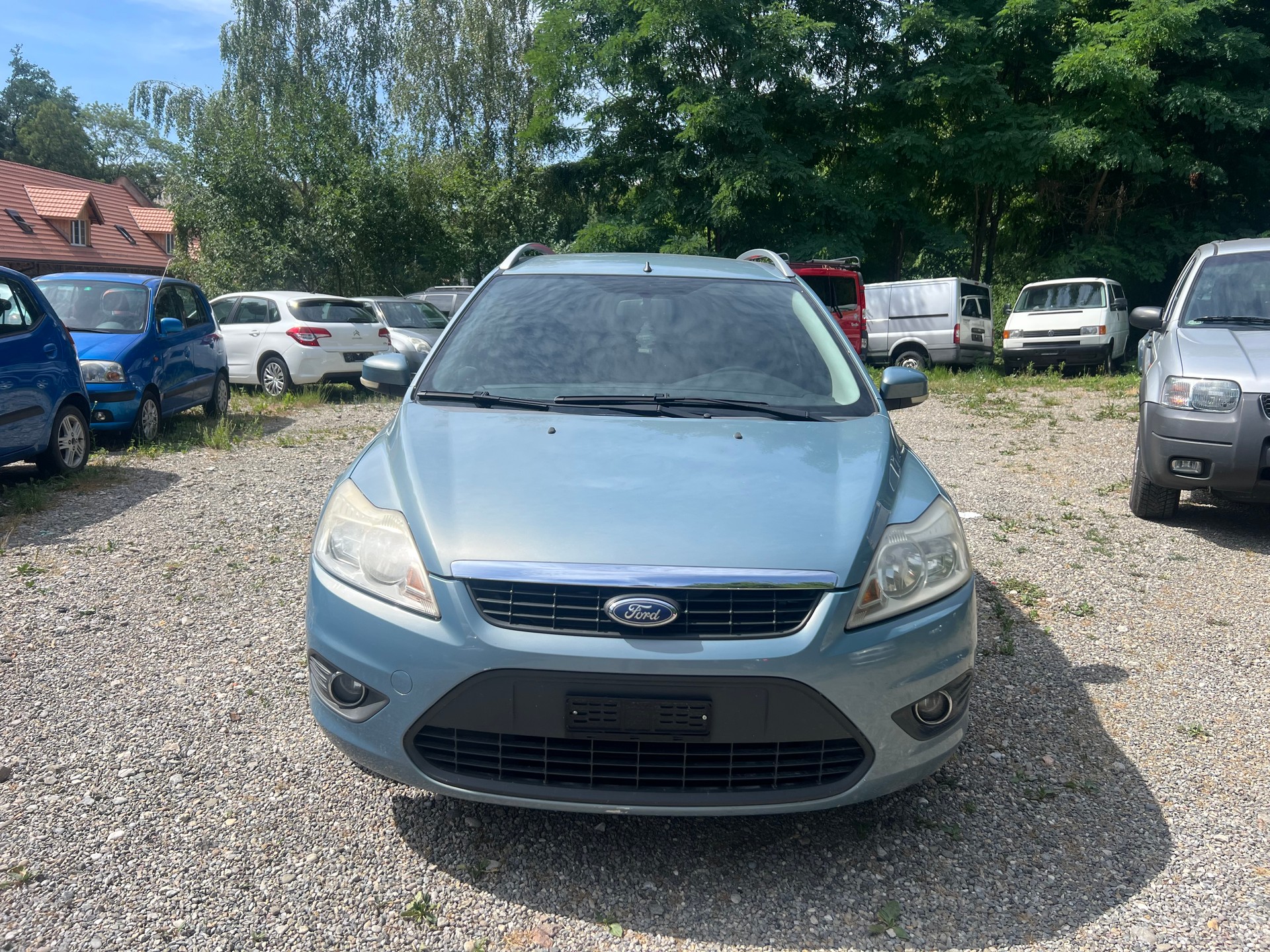 FORD Focus 2.0i Carving Automatic-image-1