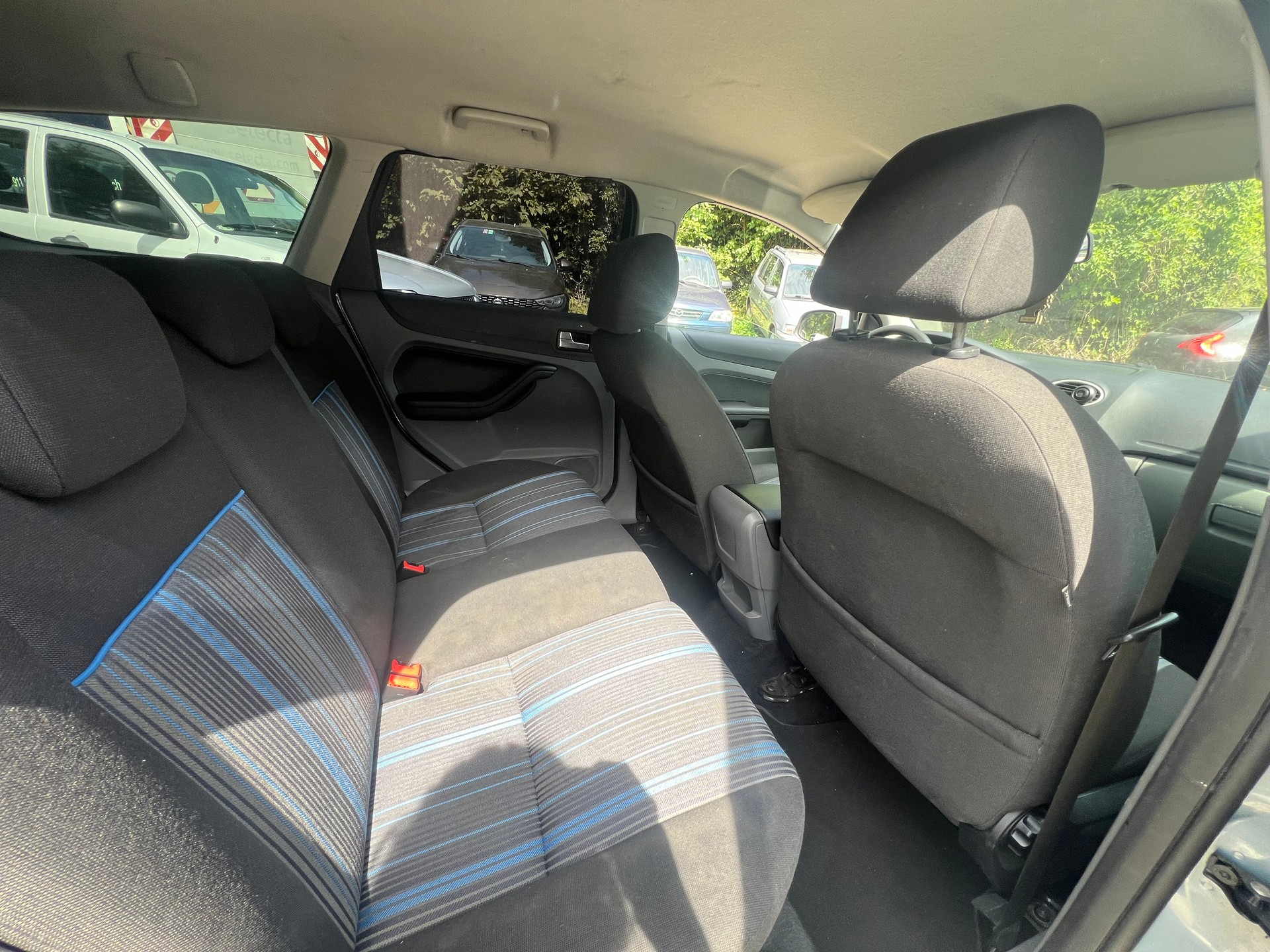 FORD Focus 2.0i Carving Automatic-image-11
