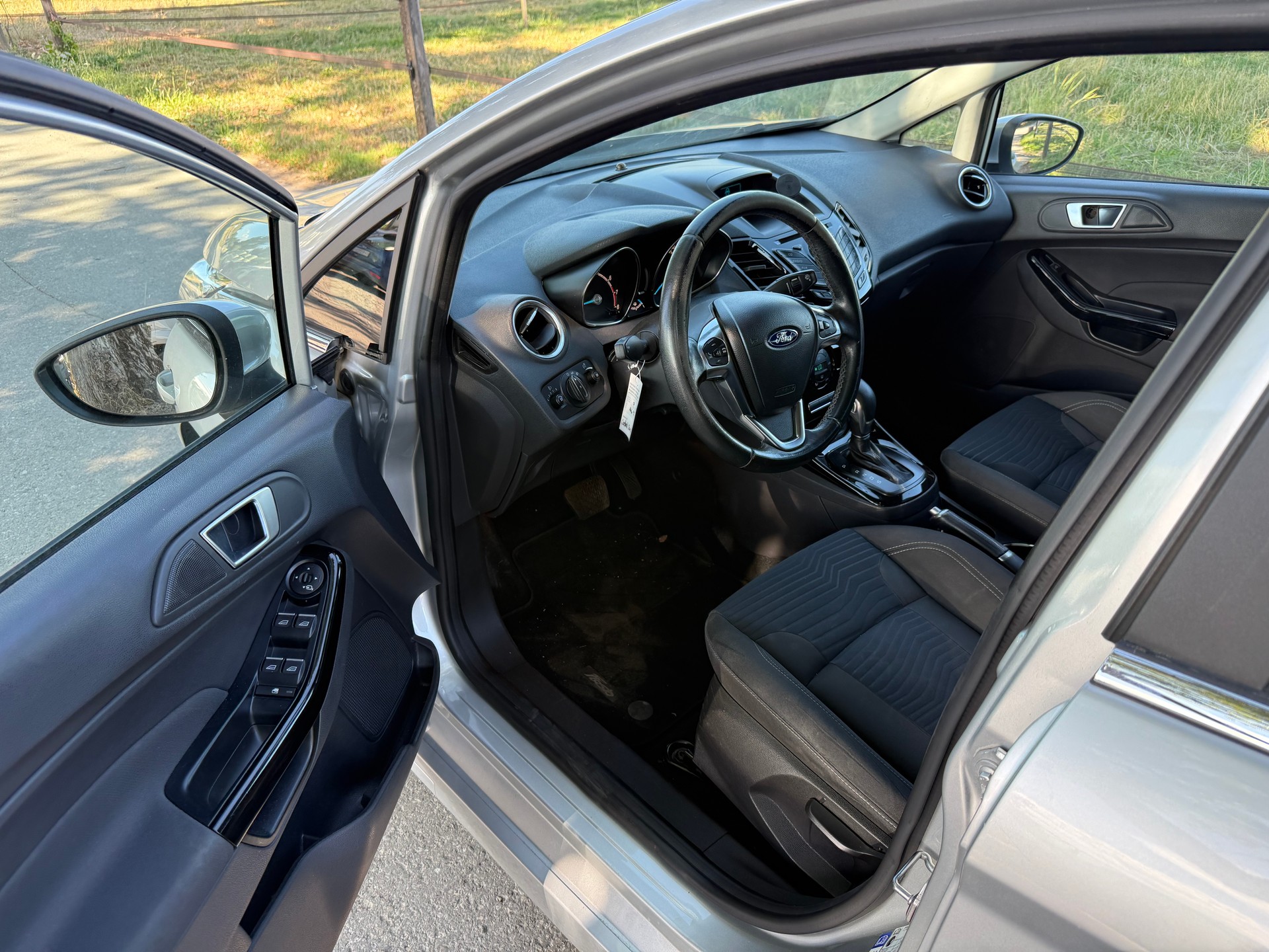 FORD Fiesta 1.0 SCTi Titanium PowerShift-image-8