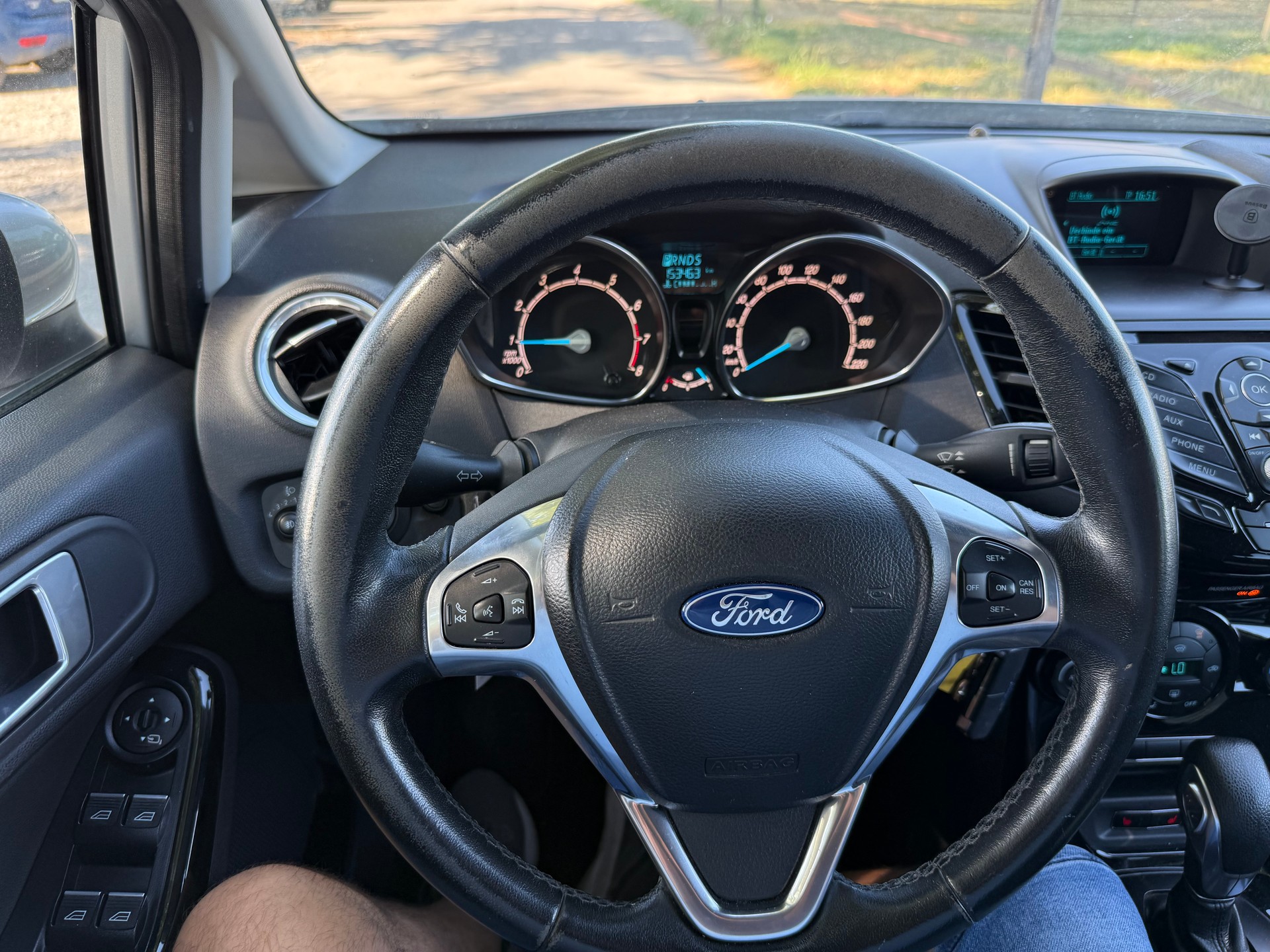 FORD Fiesta 1.0 SCTi Titanium PowerShift-image-9