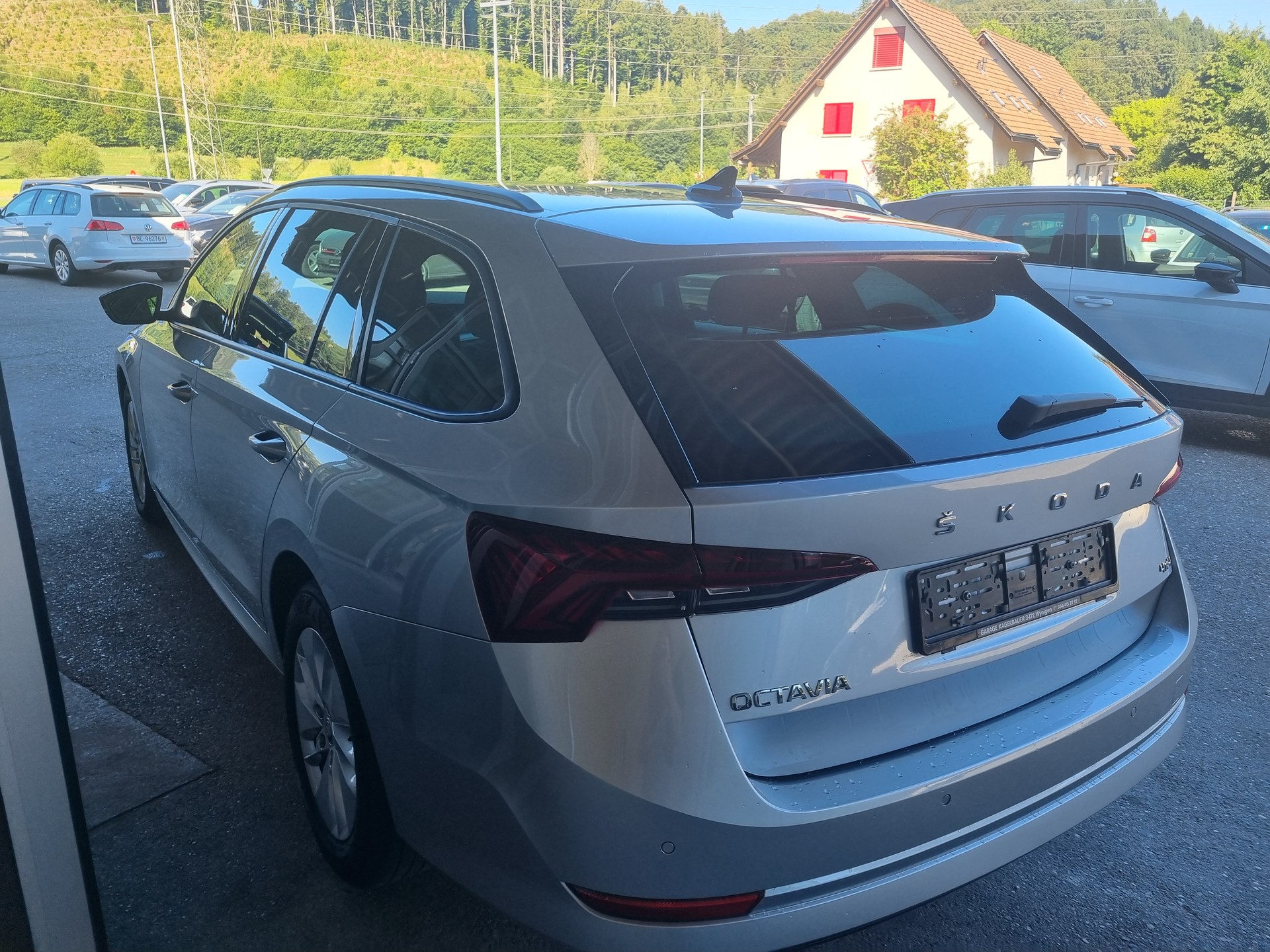 SKODA Octavia Combi 2.0 TDI DSG Ambition 4x4-image-5