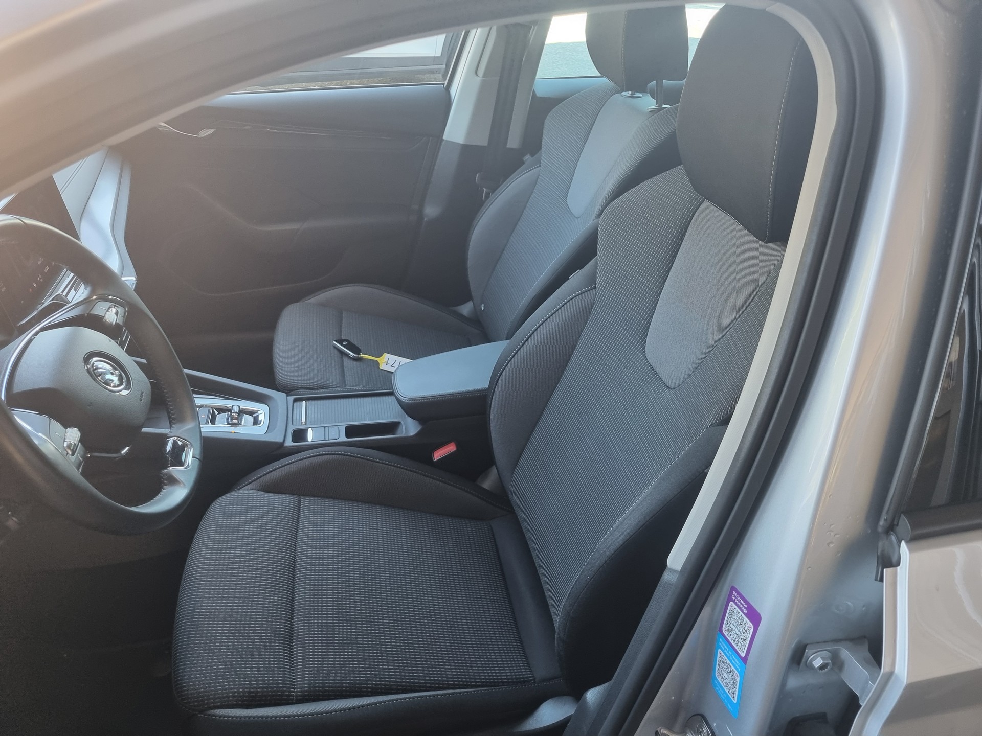 SKODA Octavia Combi 2.0 TDI DSG Ambition 4x4-image-7