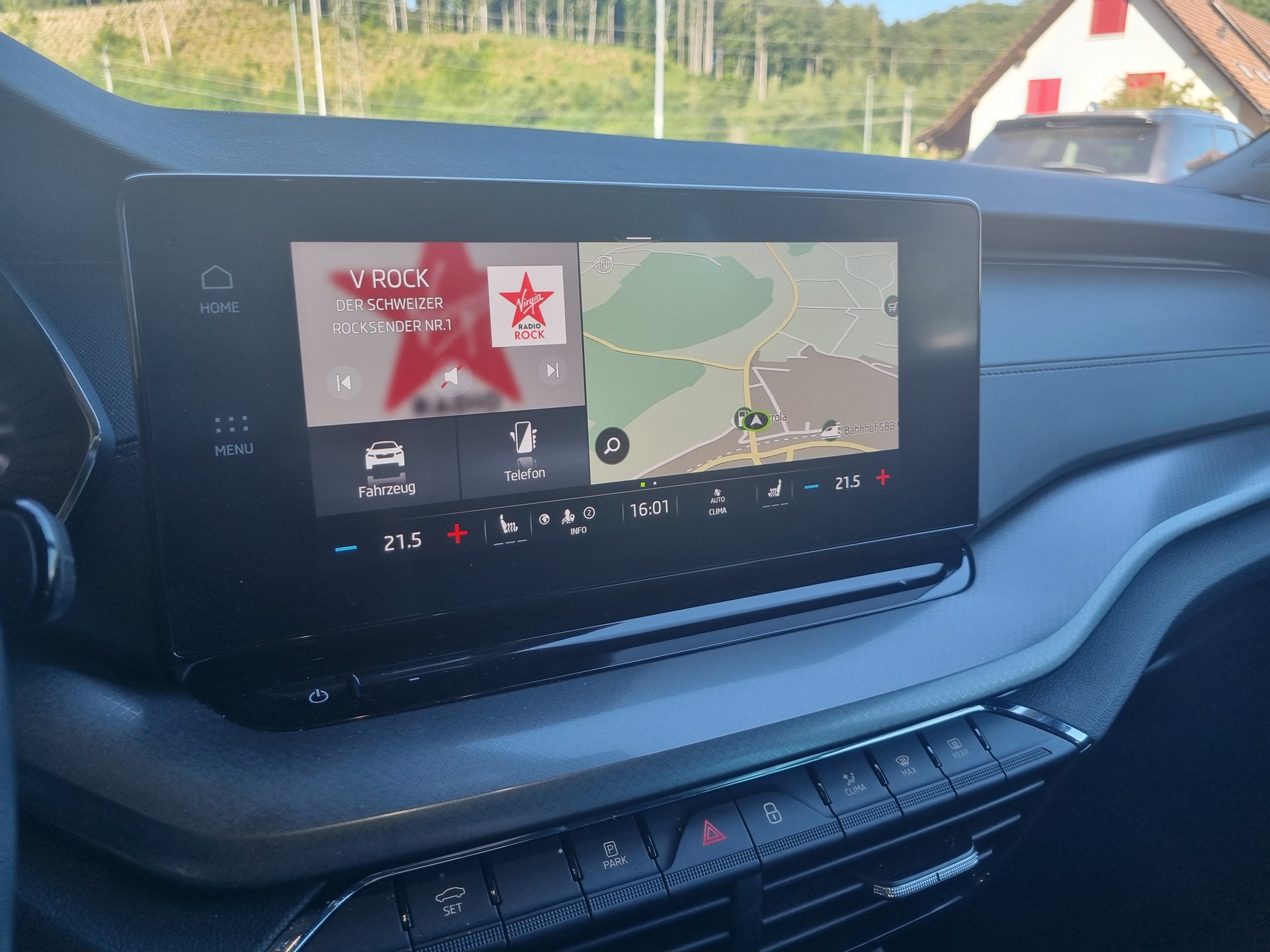 SKODA Octavia Combi 2.0 TDI DSG Ambition 4x4-image-12