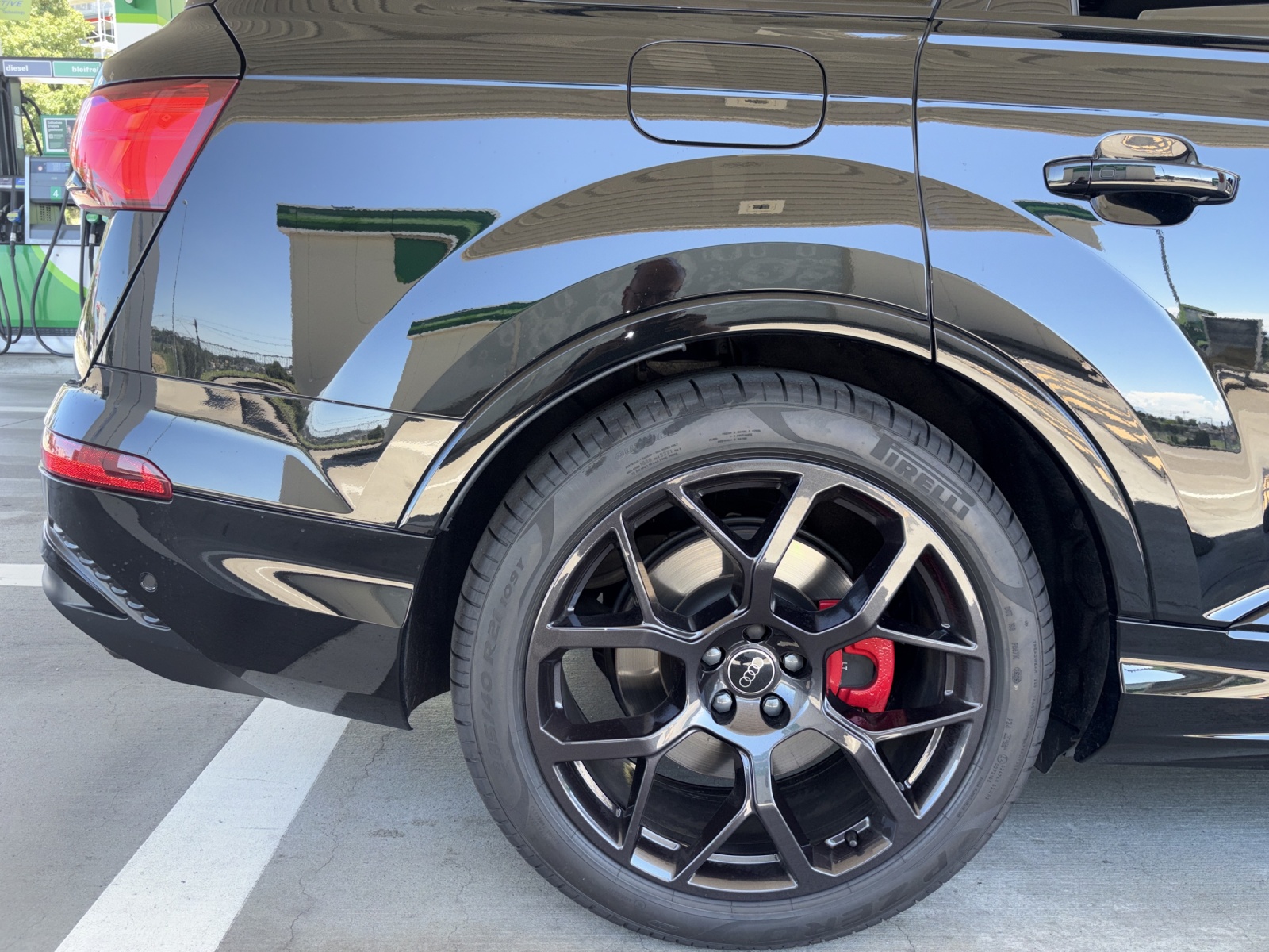 AUDI Q7 SUV 3.0 45 TDI S Line quattro T-Tronic-image-15