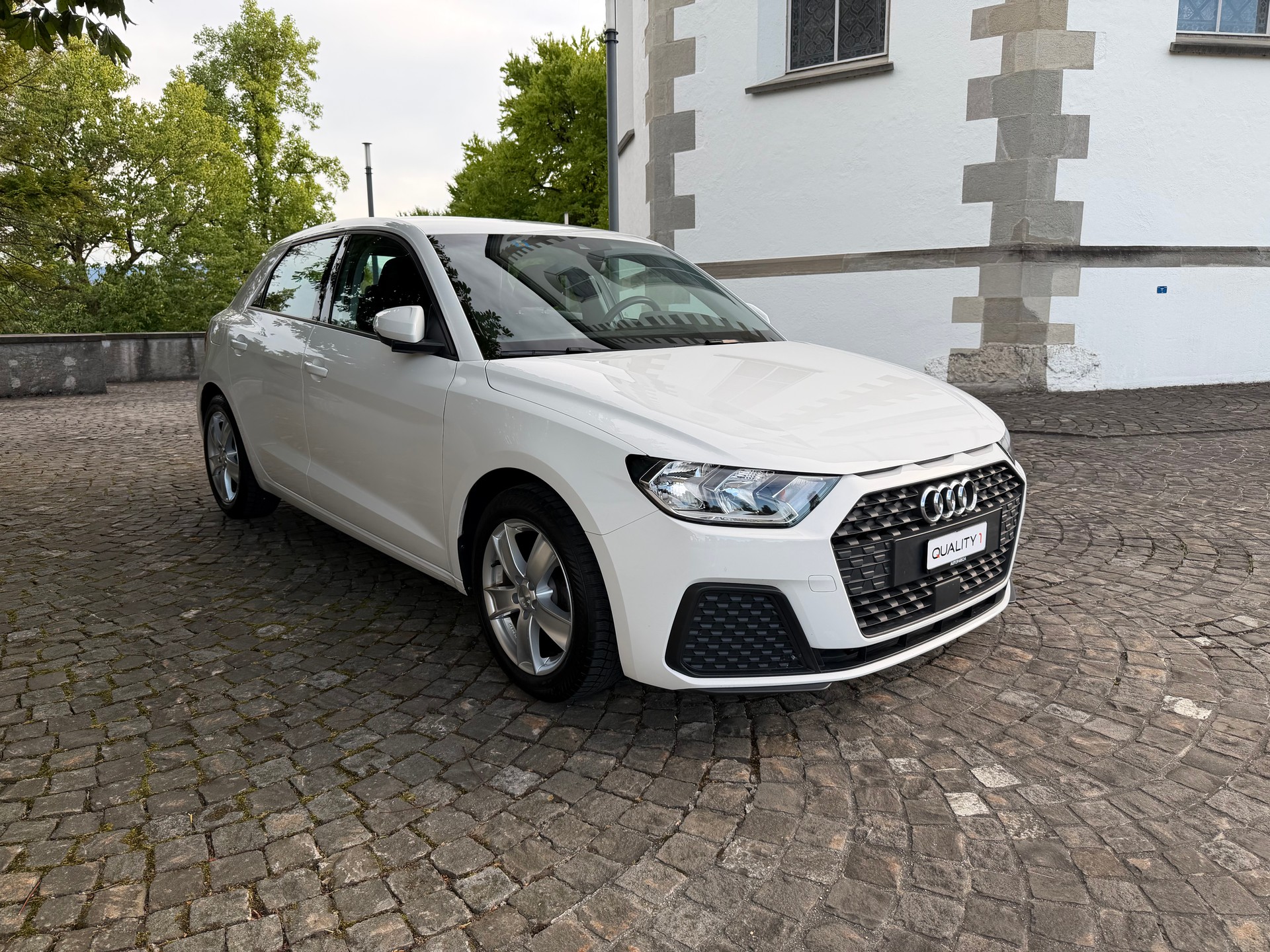 AUDI A1 Sportback 25 TFSI advanced/Ab MFK/Frisch ab Service/36 Monate Garantie/8 Fach/Digital Cockpit/Apple CarPlay/DAB+/Klima-image-2