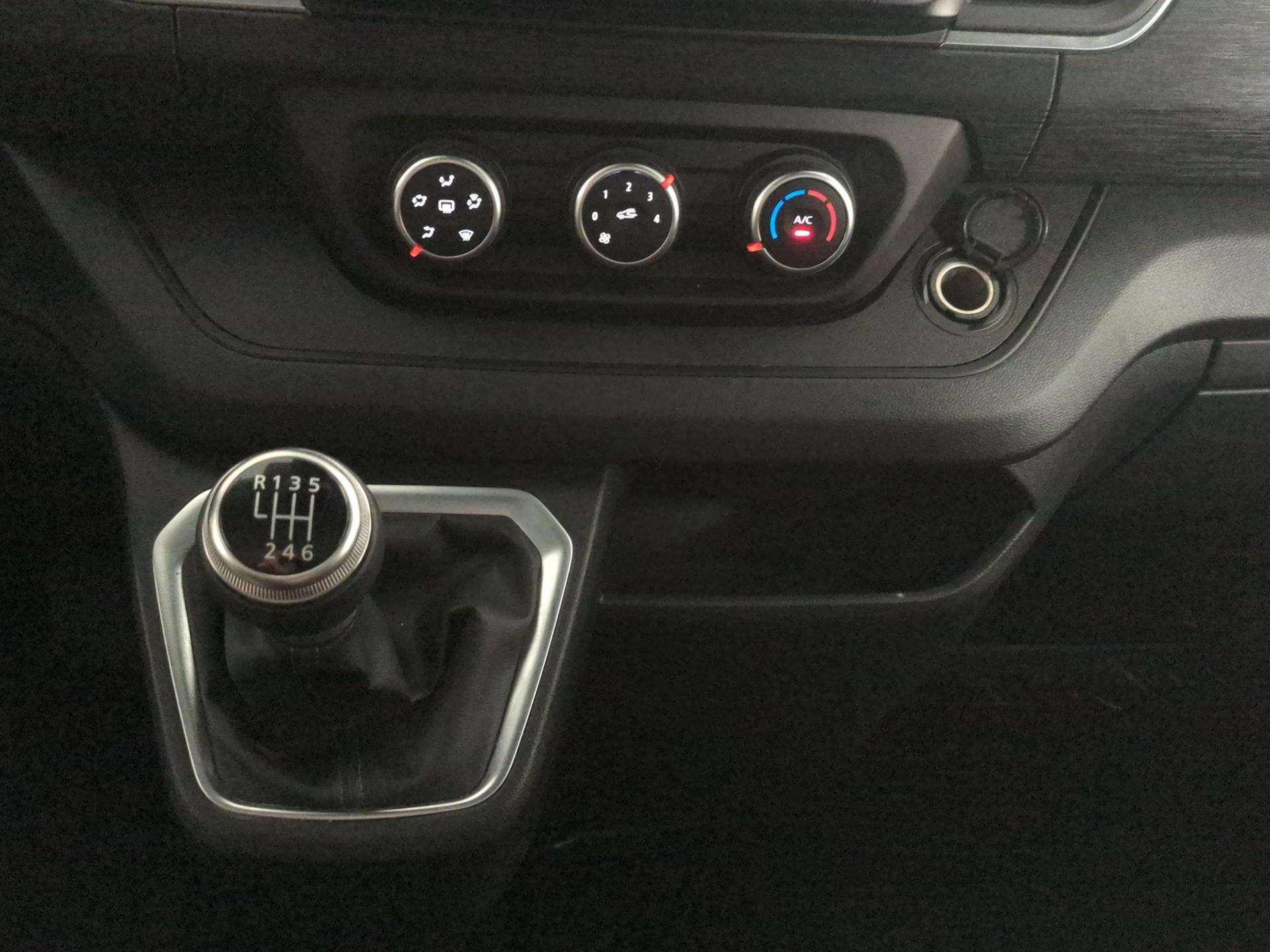 RENAULT Trafic 2.0 Blue dCi 130 Advance L2H1 EN-image-22