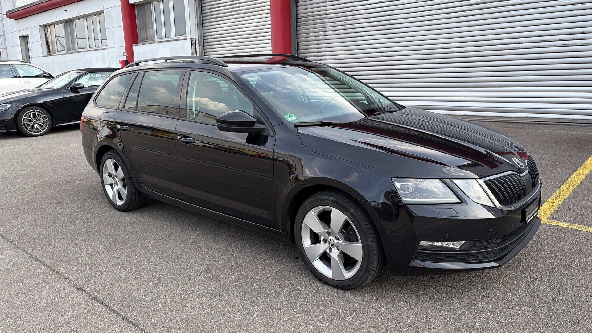 SKODA Octavia Combi 2.0 TDI Ambition 4x4 DSG-image-1