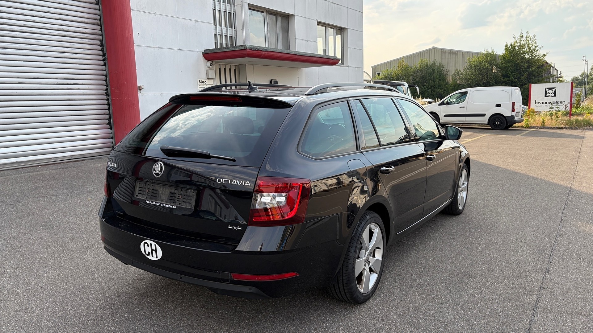 SKODA Octavia Combi 2.0 TDI Ambition 4x4 DSG-image-3