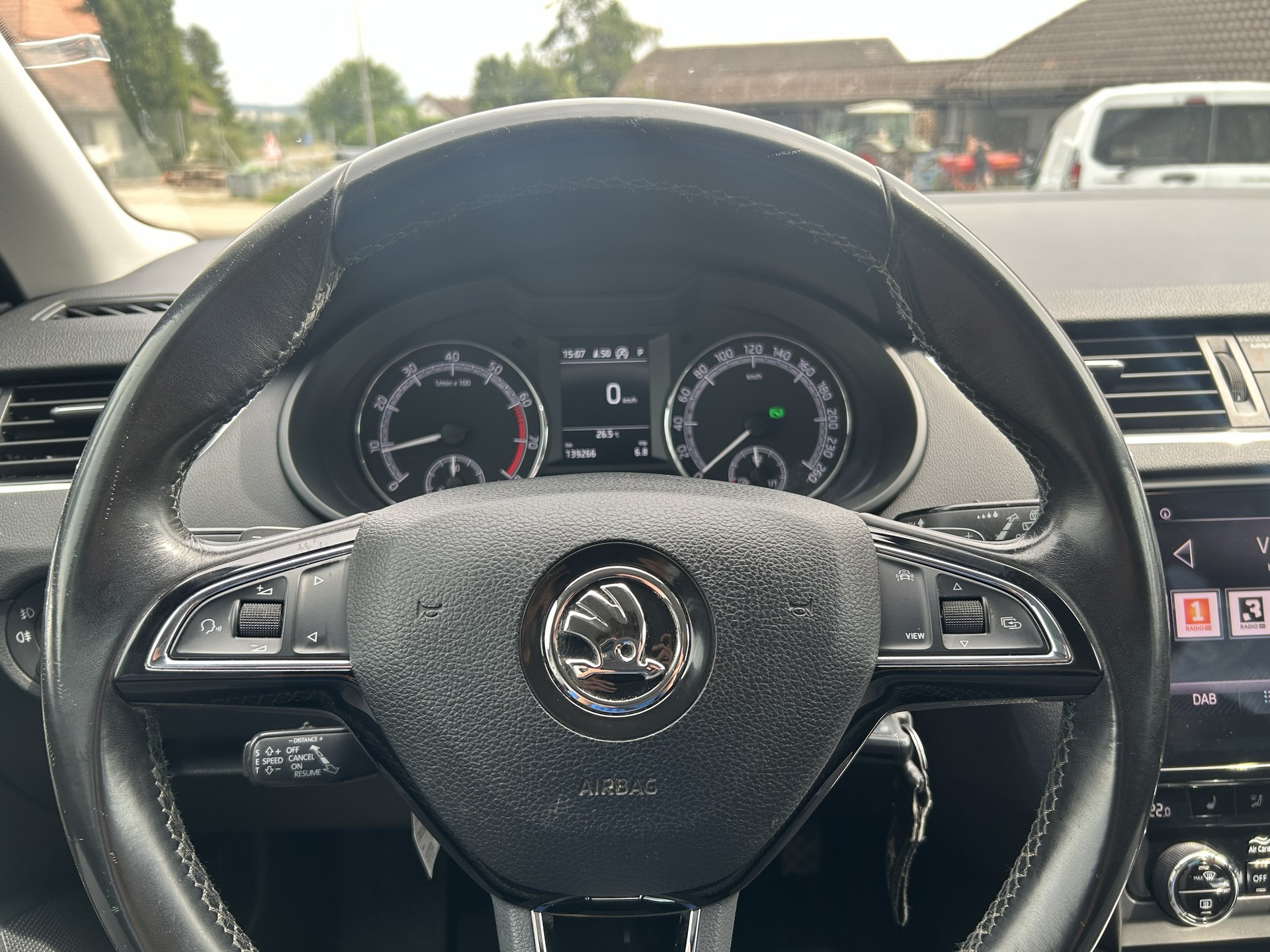 SKODA Octavia Combi 2.0 TSI Soleil 4x4 DSG-image-7