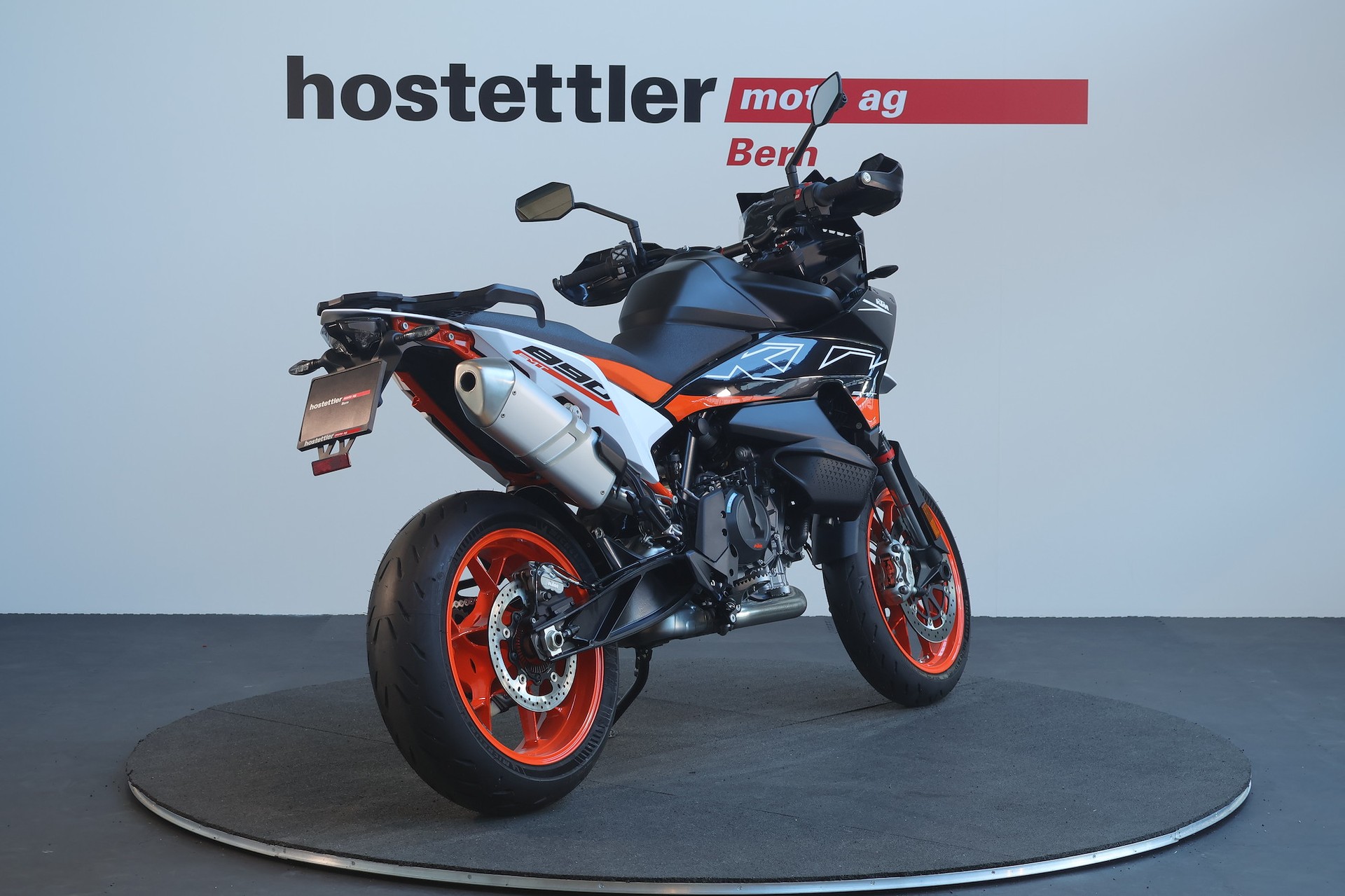 KTM 890 SMT-showroom-element-2