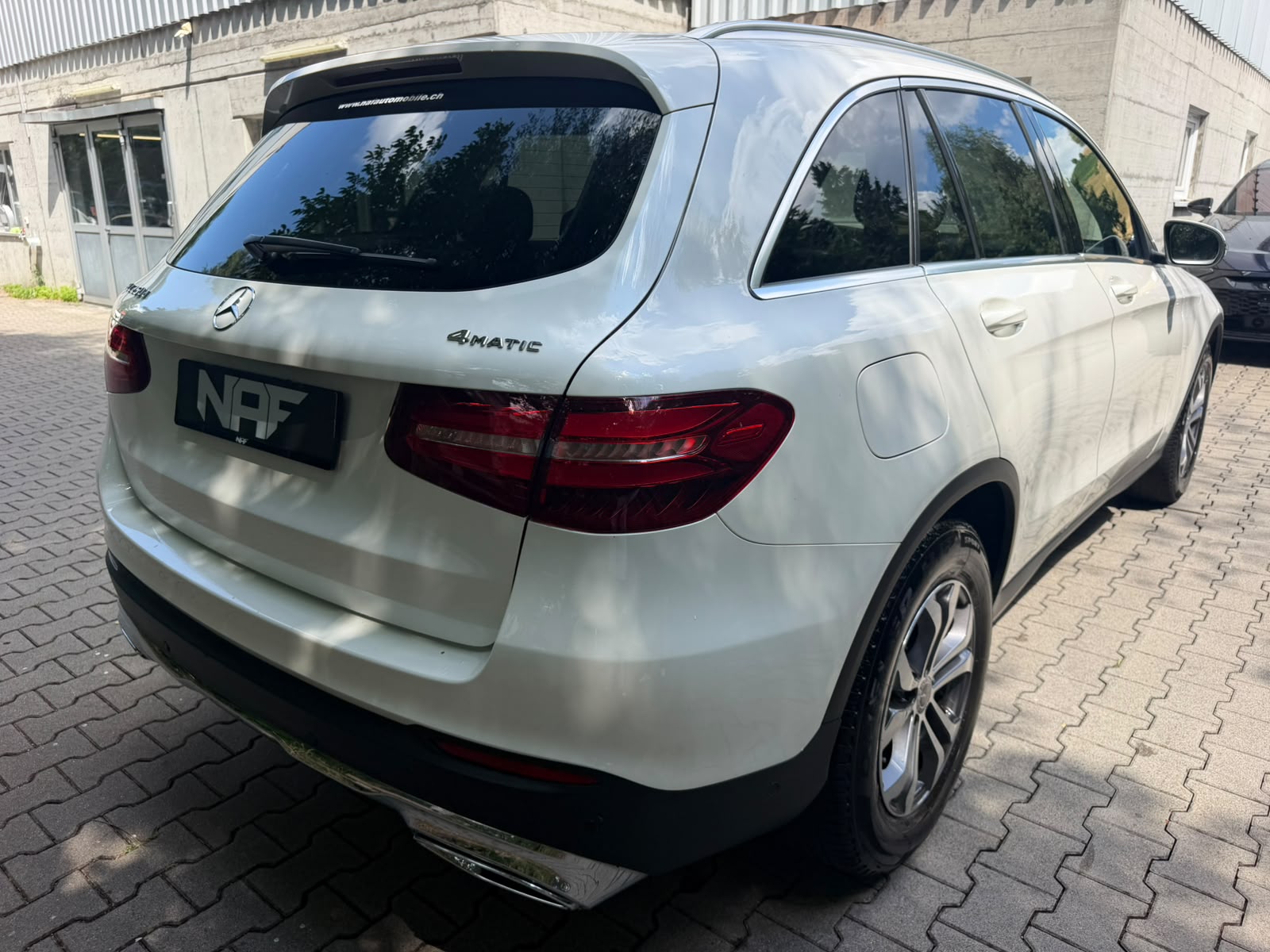 MERCEDES-BENZ GLC 250 d Exclusive 4Matic 9G-Tronic-image-4