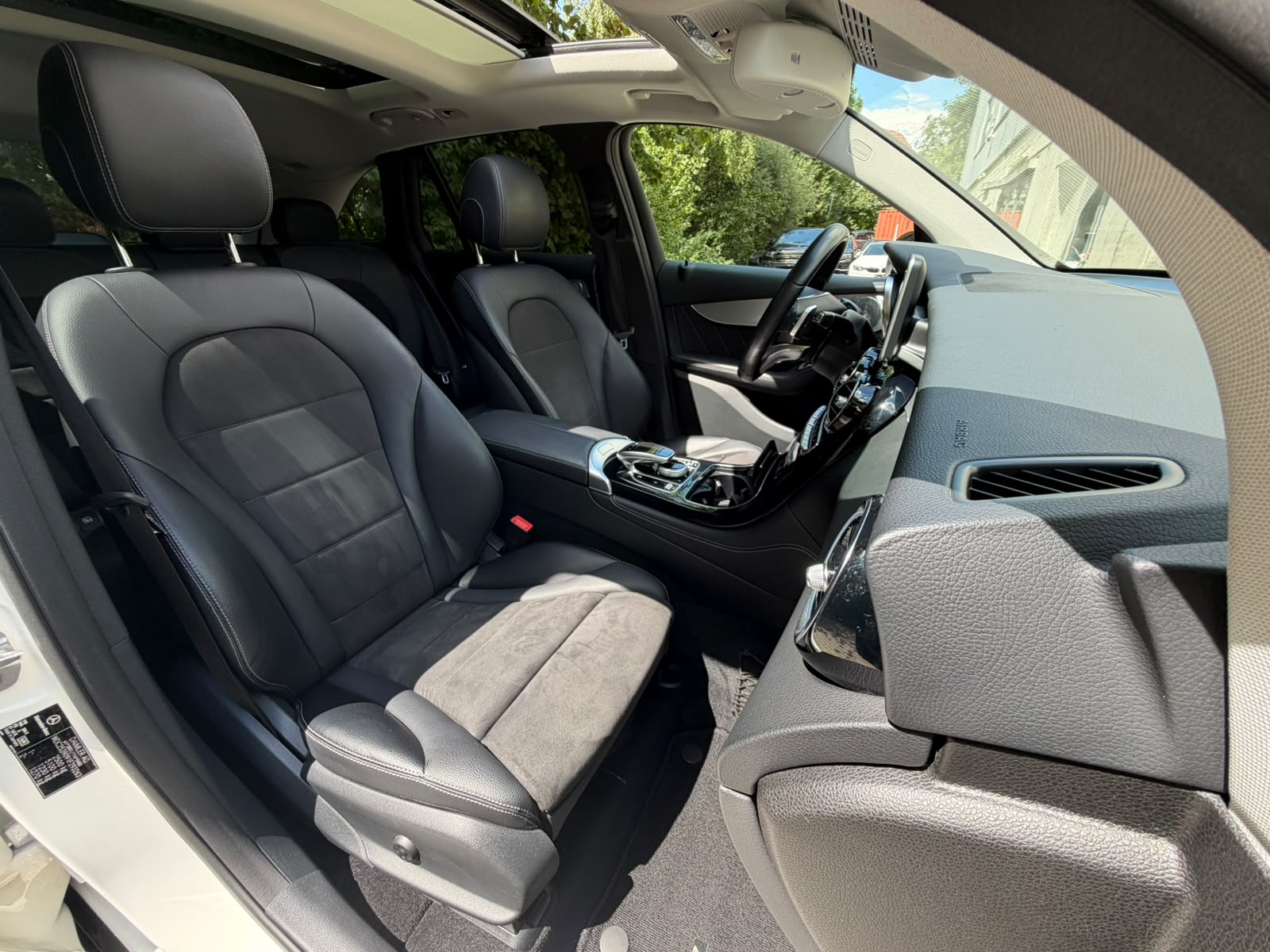 MERCEDES-BENZ GLC 250 d Exclusive 4Matic 9G-Tronic-image-16