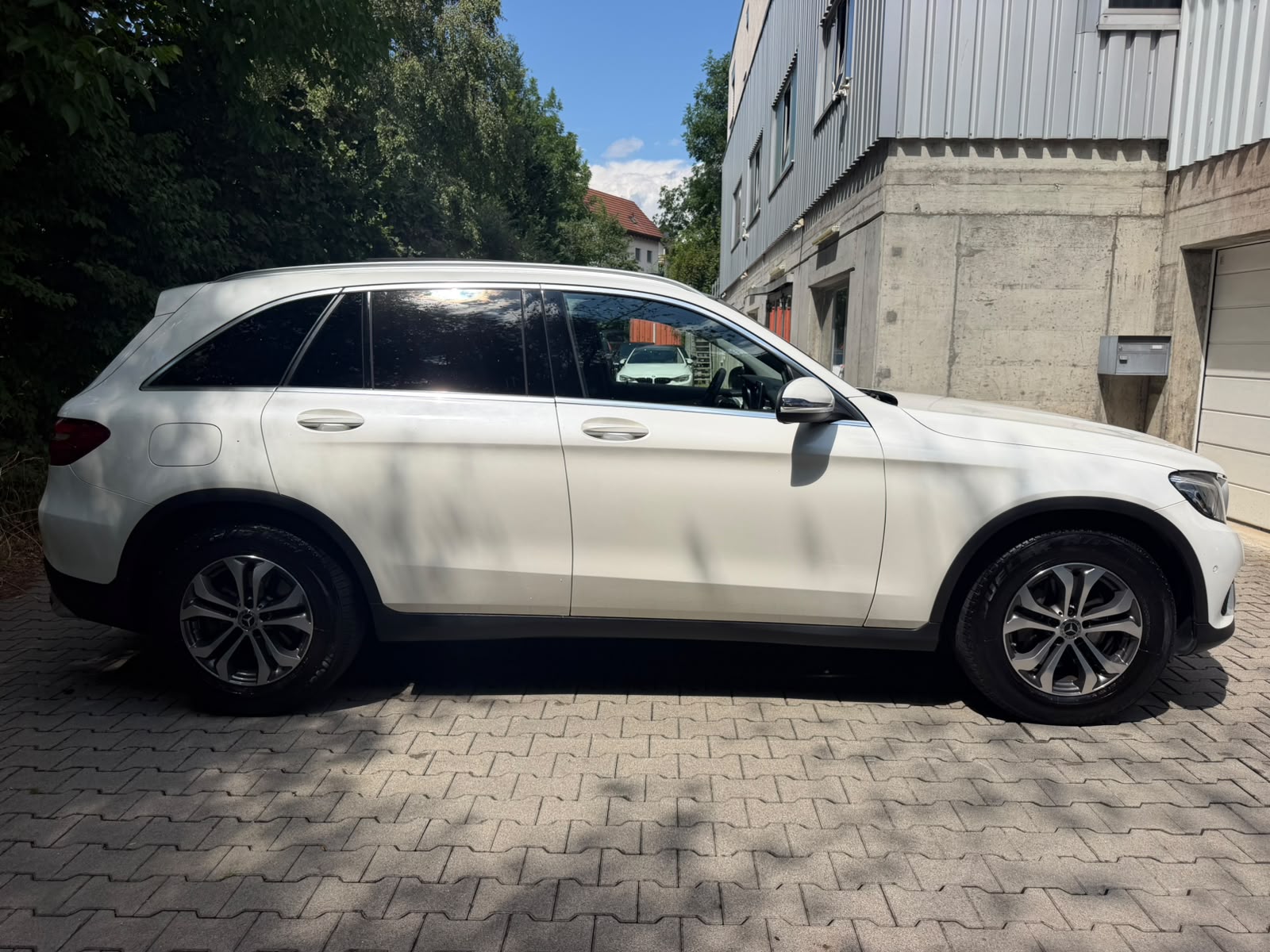 MERCEDES-BENZ GLC 250 d Exclusive 4Matic 9G-Tronic-image-5