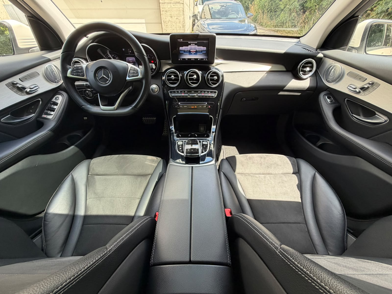 MERCEDES-BENZ GLC 250 d Exclusive 4Matic 9G-Tronic-image-17