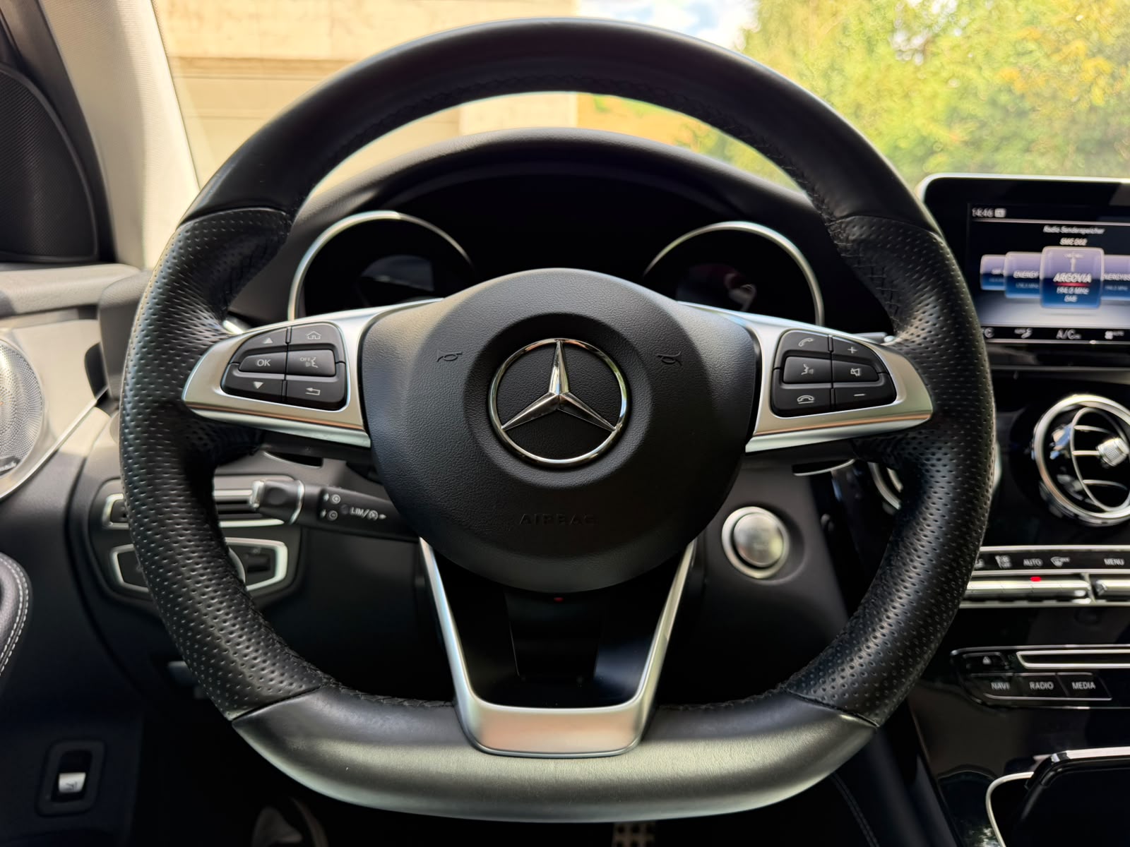 MERCEDES-BENZ GLC 250 d Exclusive 4Matic 9G-Tronic-image-19