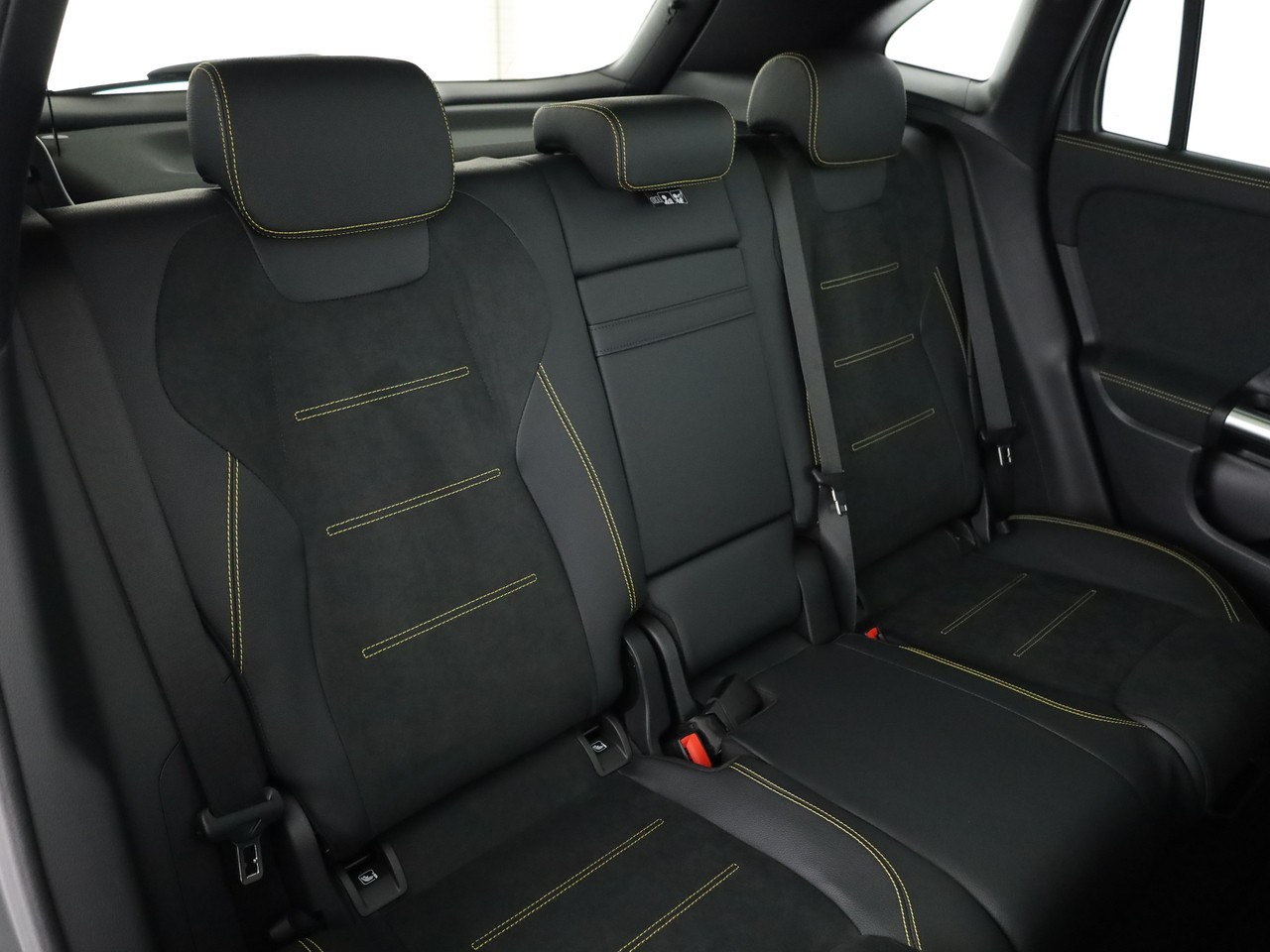 MERCEDES-BENZ GLA AMG 45 S 4Matic+ 8G-DCT-image-10