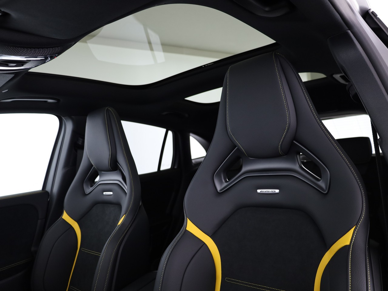 MERCEDES-BENZ GLA AMG 45 S 4Matic+ 8G-DCT-image-6