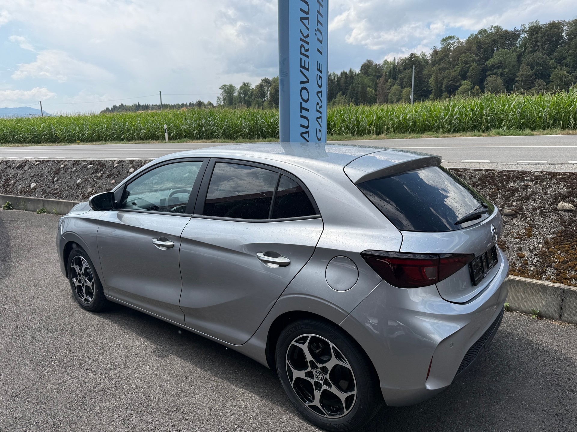 MG 3 1.5 Hybrid Luxury Aut.-image-1