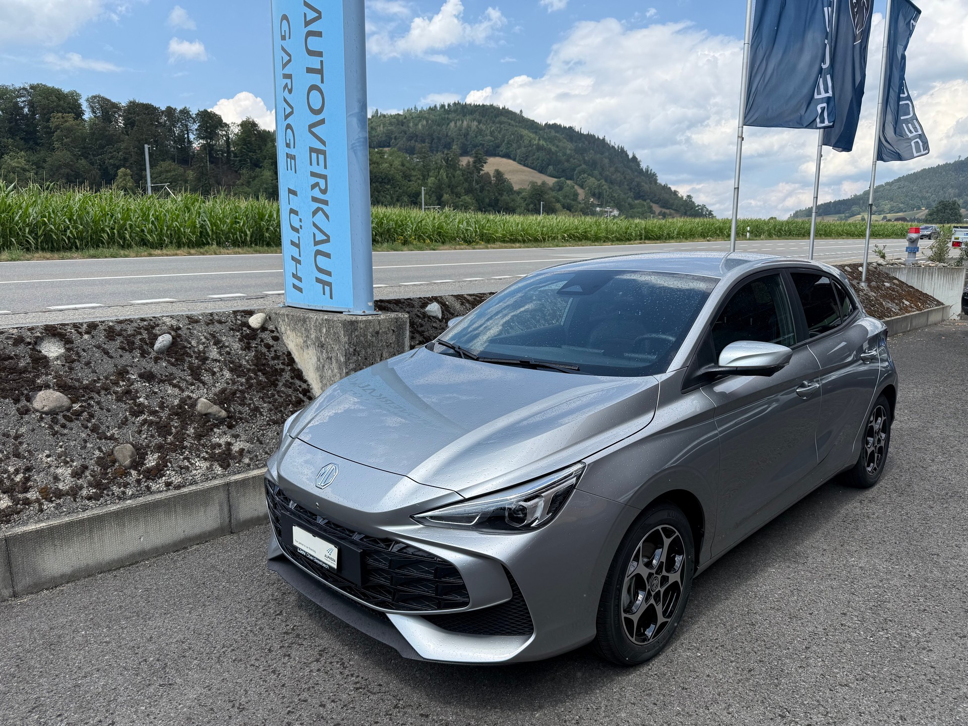 MG 3 1.5 Hybrid Luxury Aut.-image-0