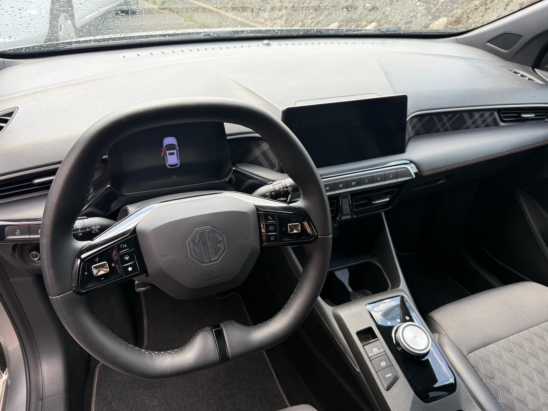 MG 3 1.5 Hybrid Luxury Aut.-image-2