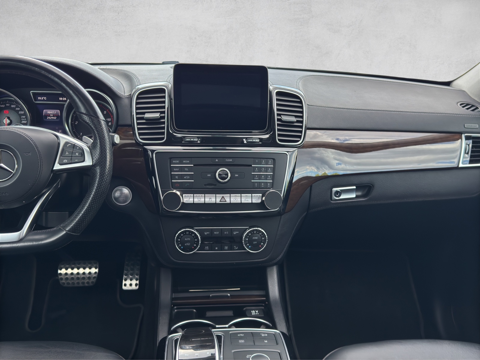 MERCEDES-BENZ GLS 350 d 4Matic 9G-TRONIC-image-18