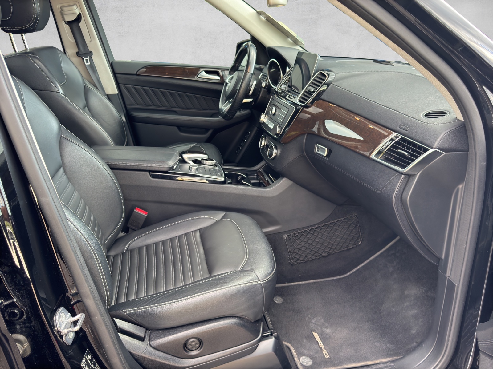 MERCEDES-BENZ GLS 350 d 4Matic 9G-TRONIC-image-11
