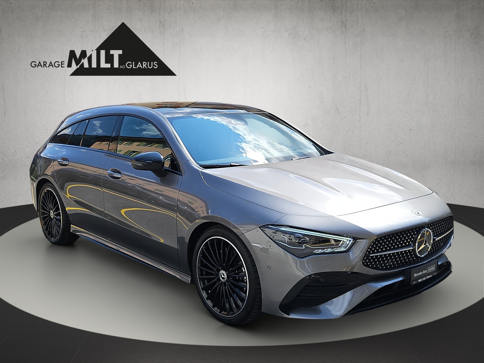 MERCEDES-BENZ CLA 250 AMG Line 4matic Shooting Brake-showroom-element-1