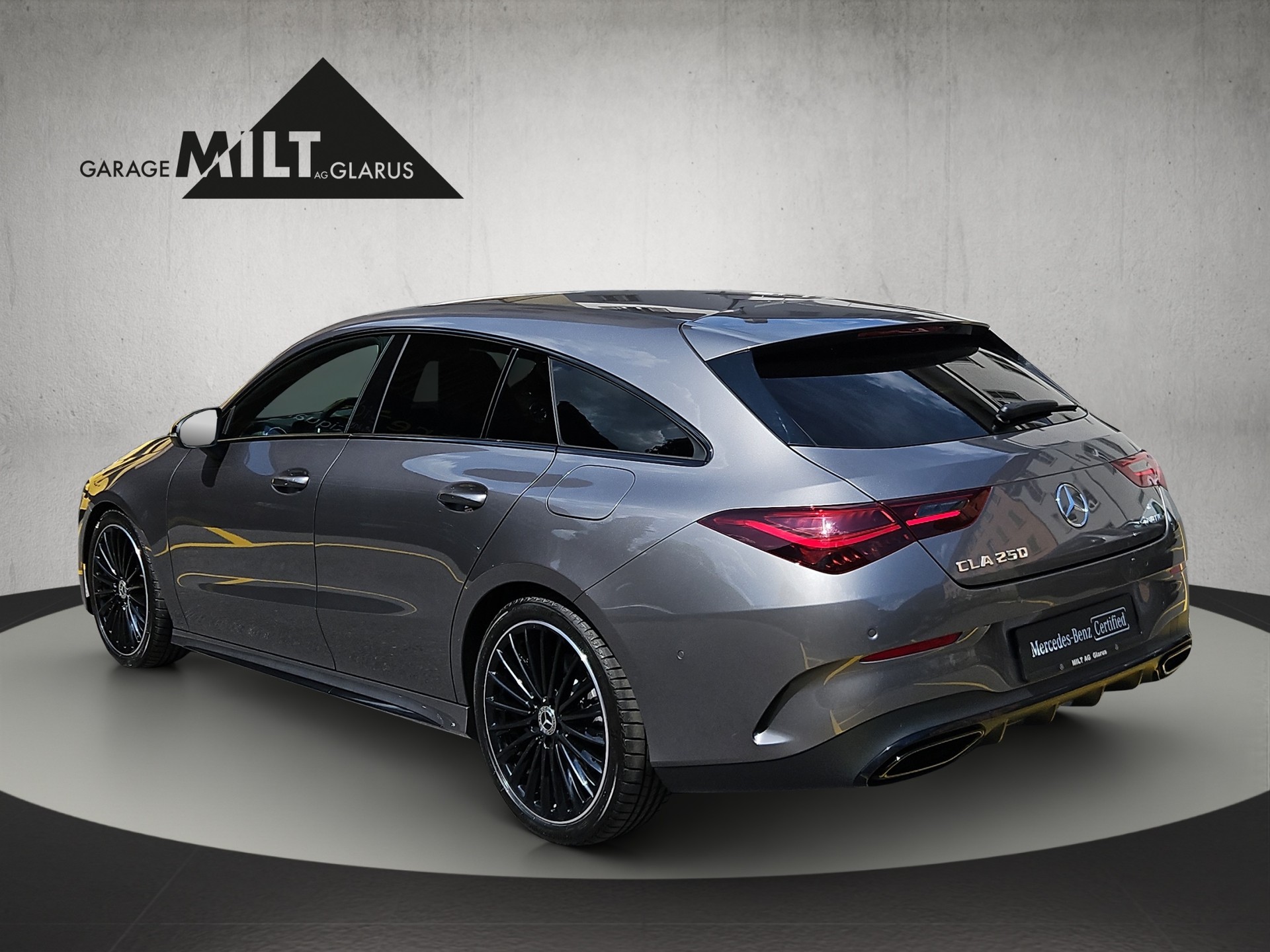 MERCEDES-BENZ CLA 250 AMG Line 4matic Shooting Brake-image-4