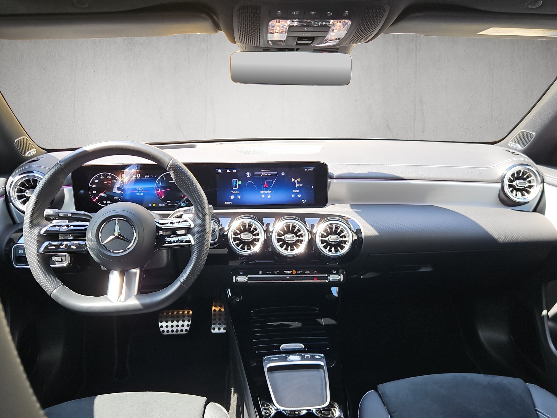 MERCEDES-BENZ CLA 250 AMG Line 4matic Shooting Brake-image-12