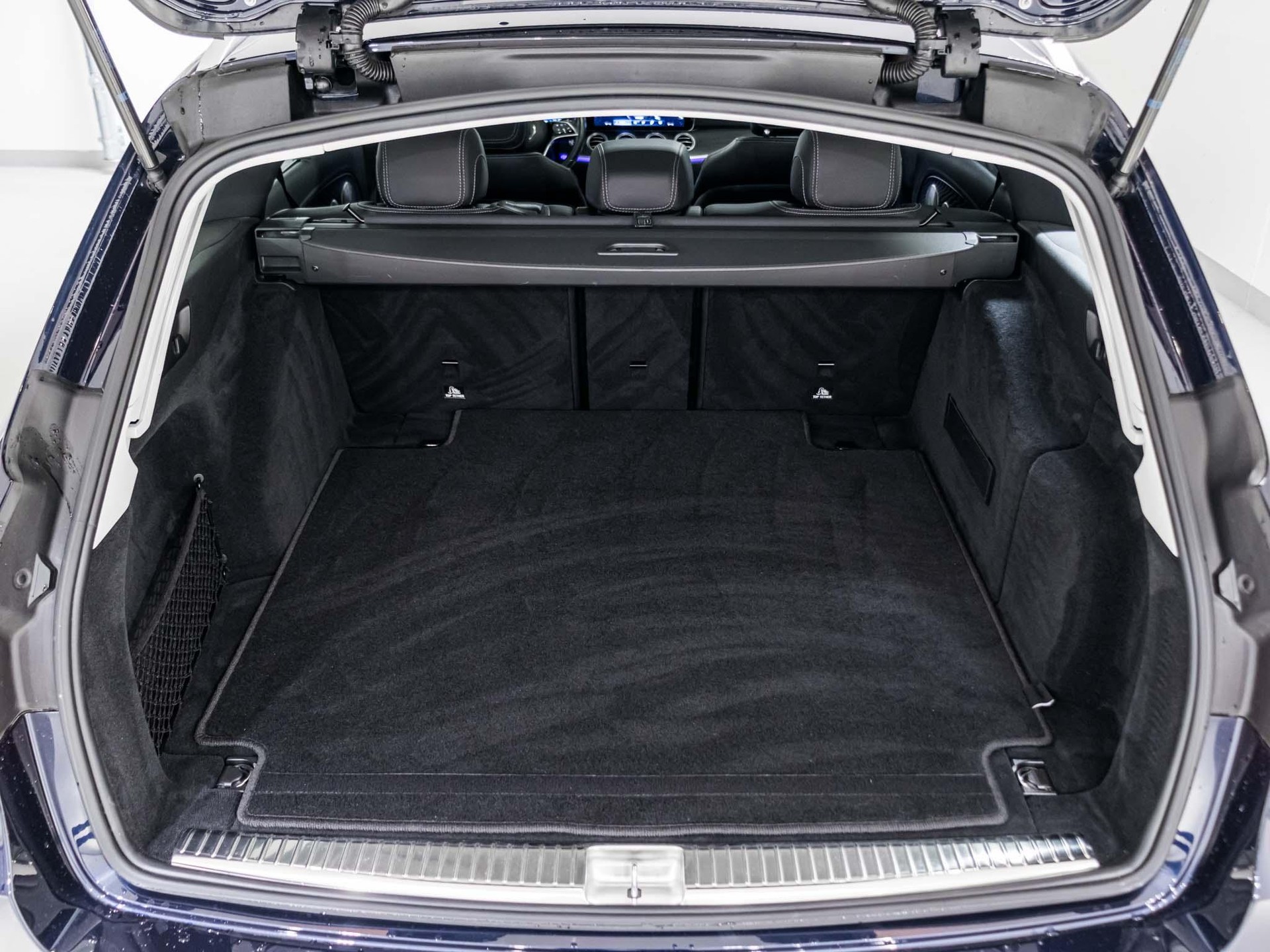 MERCEDES-BENZ E 220 d 4MATIC T-Modell-image-13