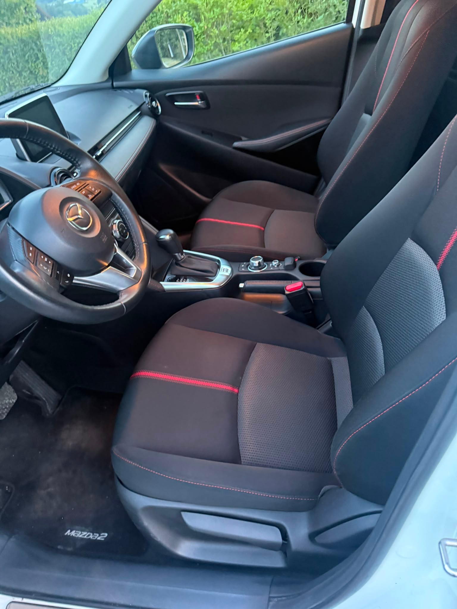 MAZDA 2 1.5i 16V Skyactiv-G Revolution Drive-image-4