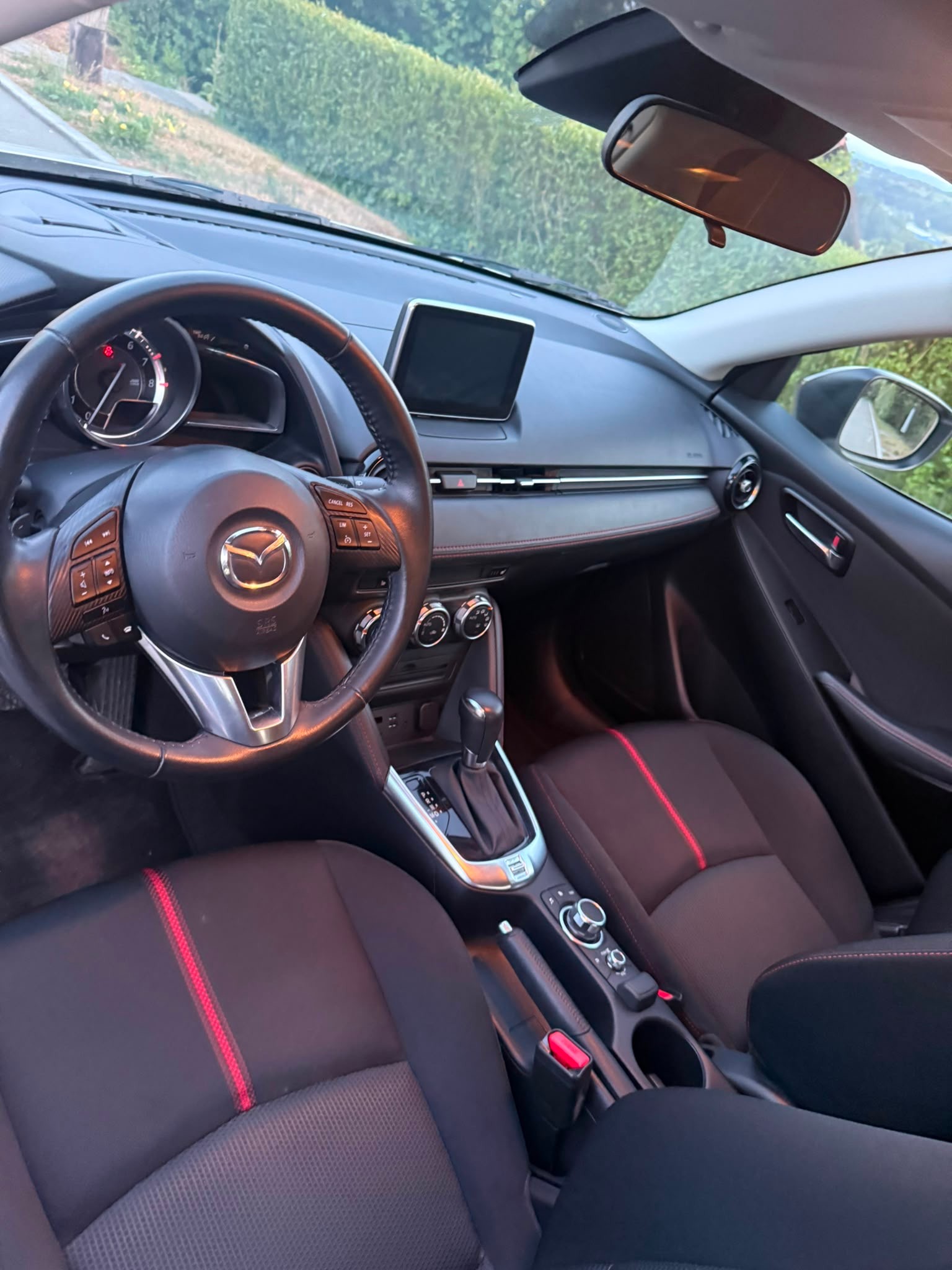 MAZDA 2 1.5i 16V Skyactiv-G Revolution Drive-image-6