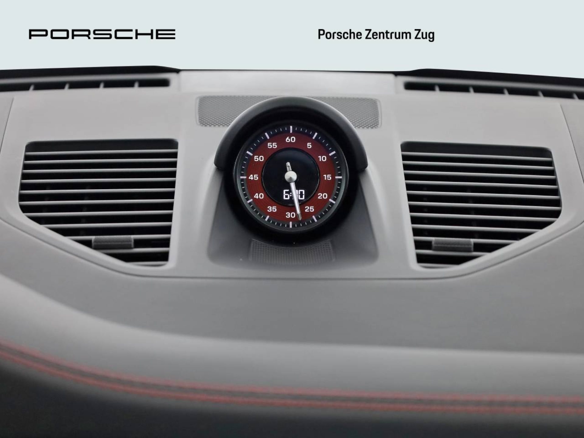 PORSCHE 911 Carrera GTS-image-16
